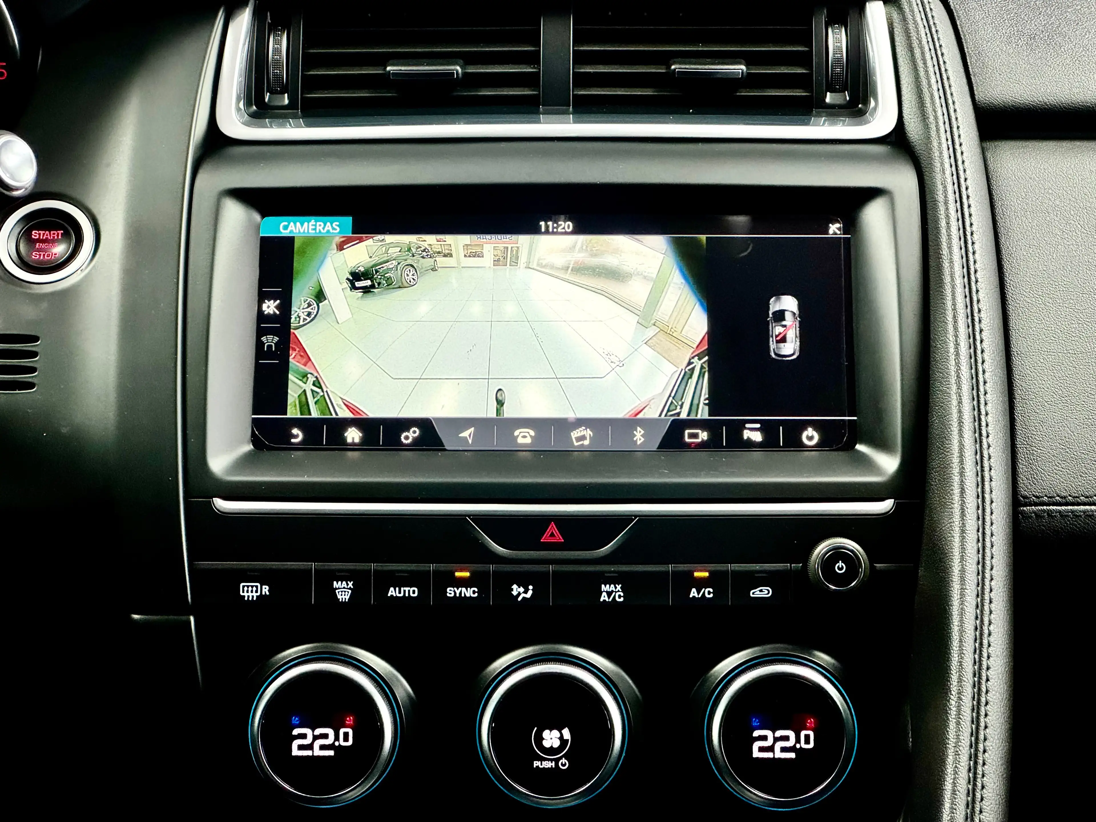Jaguar E-Pace D150 - 2.0 D 150cv AWD S (4x4) — photo 12