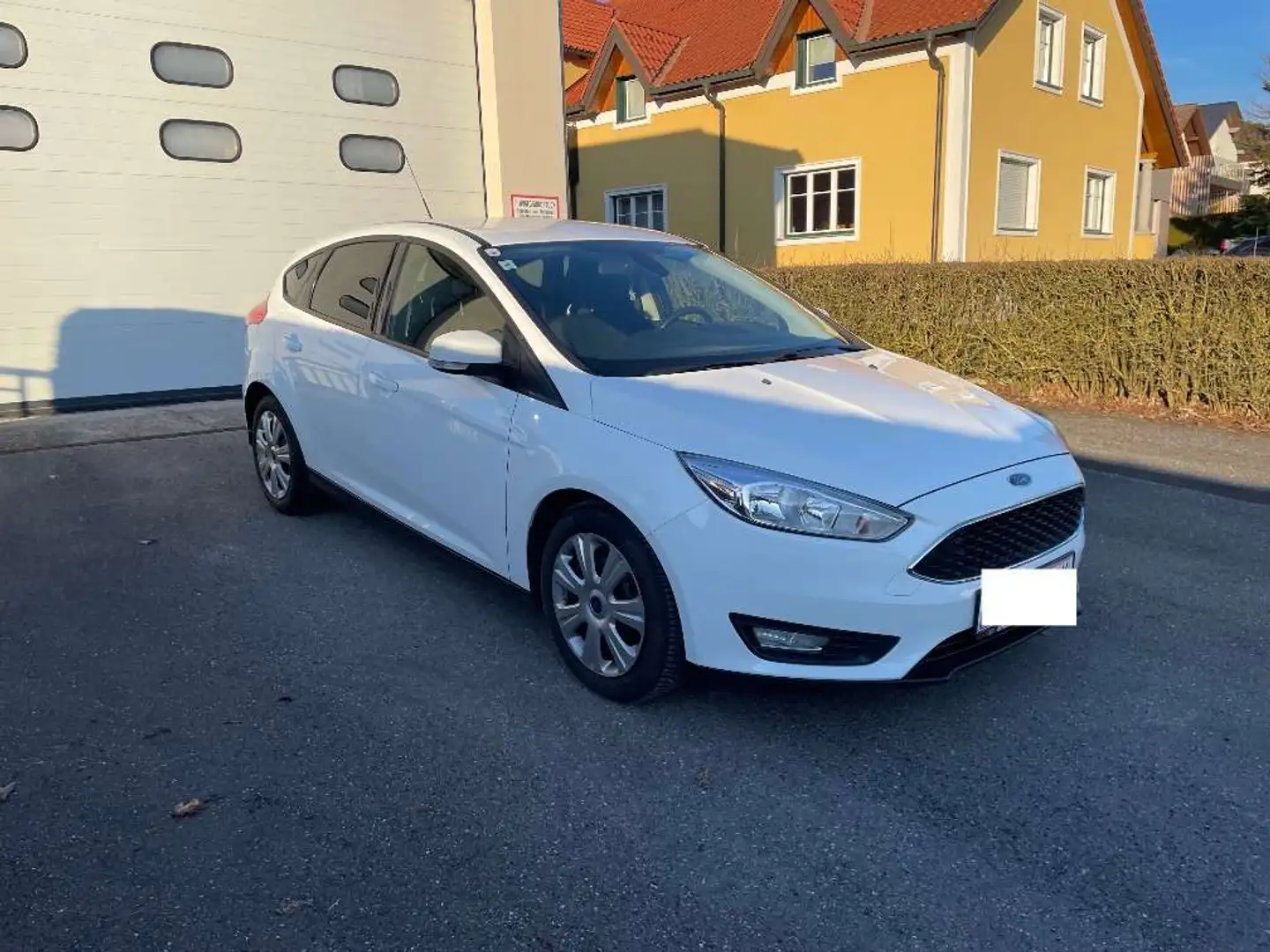 Ford Focus Focus 1,0 EcoBoost Trend Trend Weiß - 1