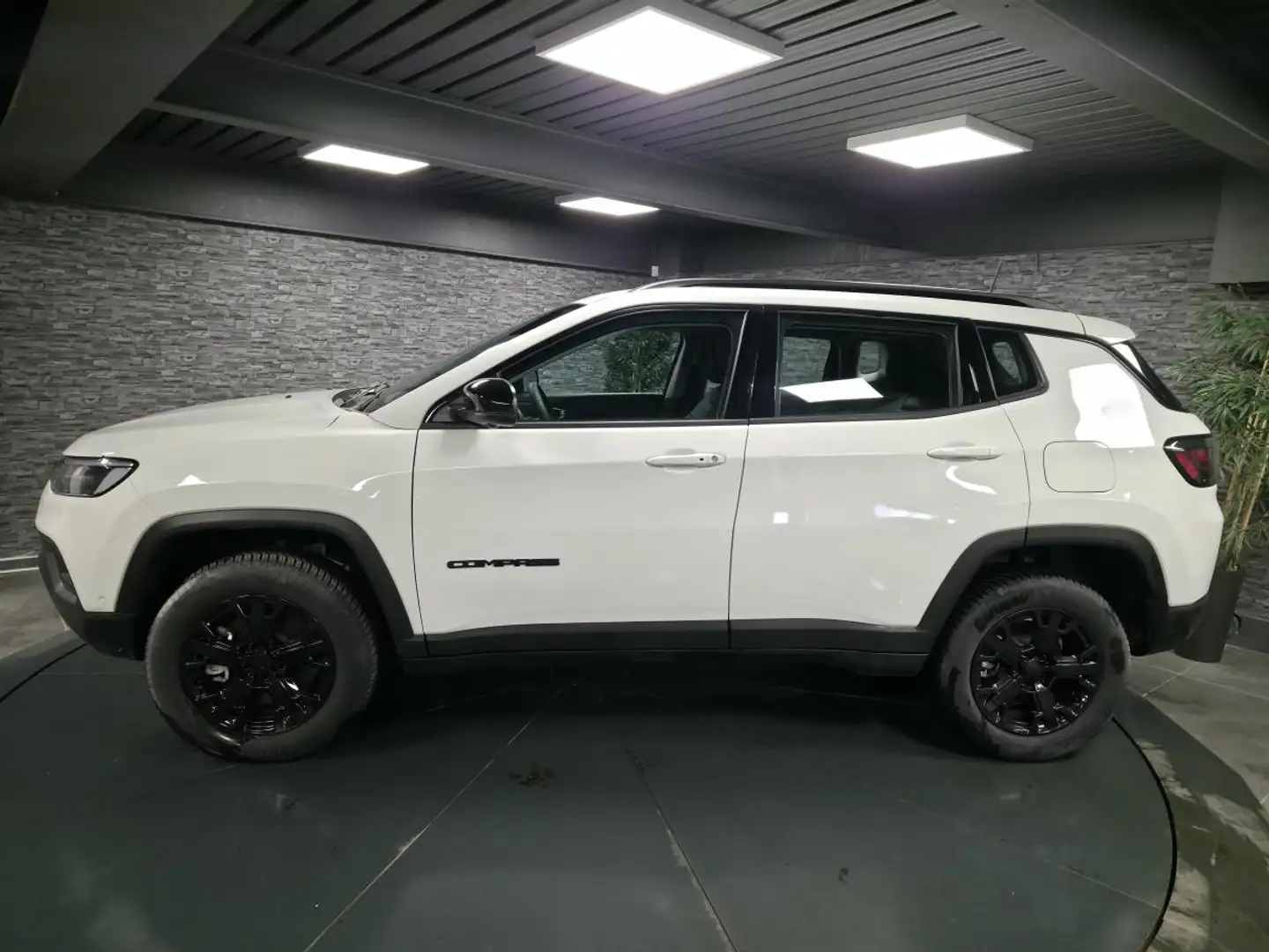 Jeep Compass Compass 1.3 Turbo T4 - 240 - BVA 4xe eAWD Overland Blanc - 2