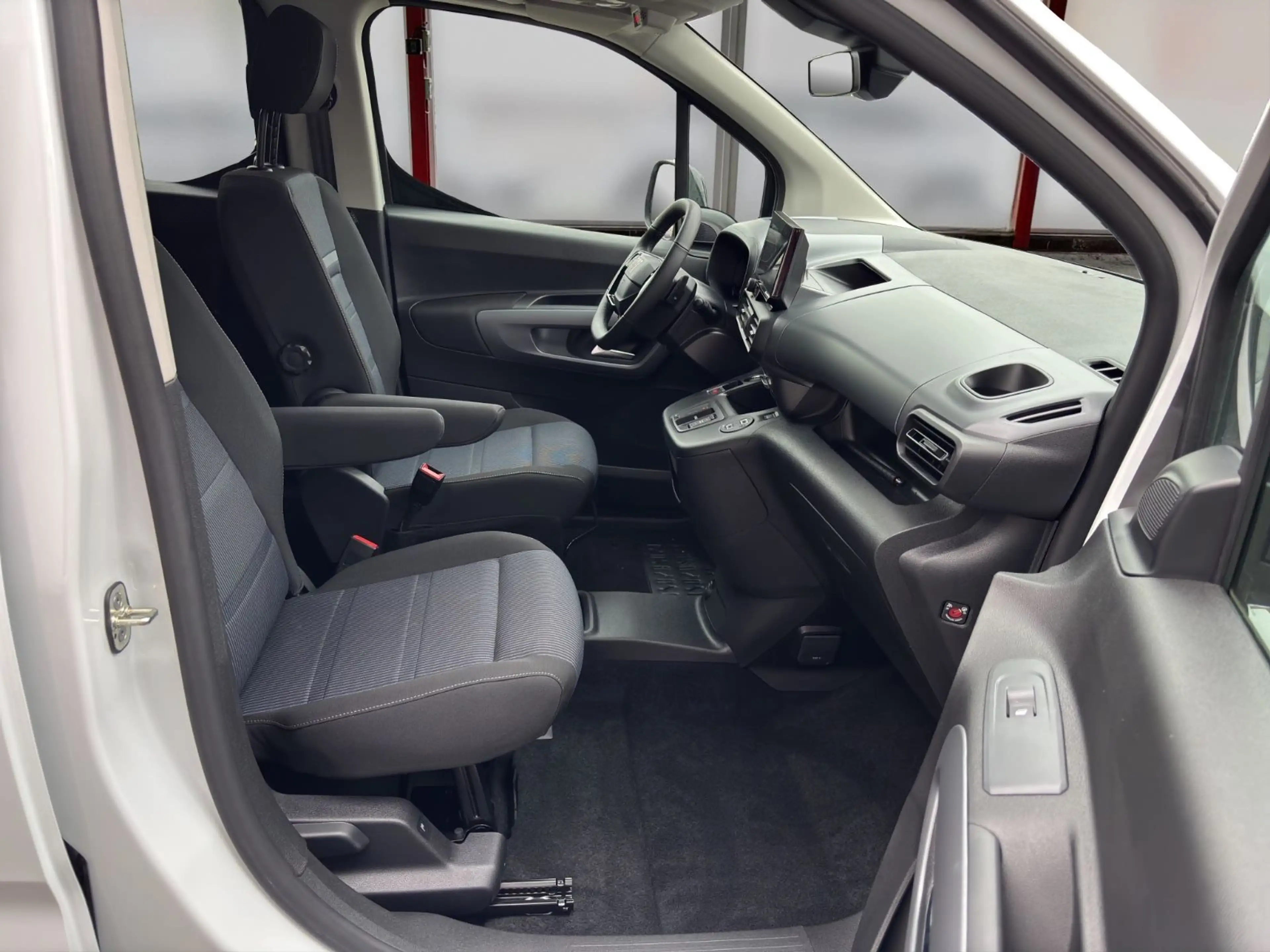 Fiat Doblo L2 Maxi 7-Sitzer*Kamera*Blis*Winterpaket — photo 9