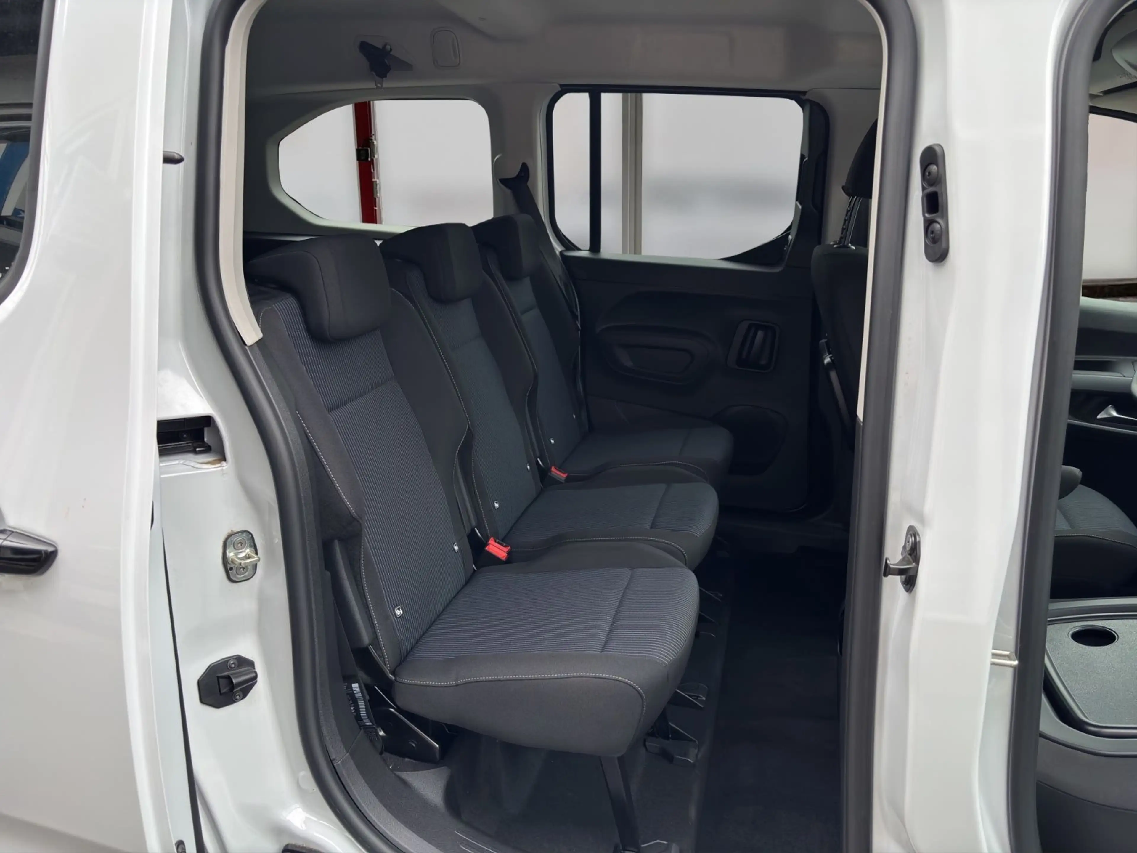 Fiat Doblo L2 Maxi 7-Sitzer*Kamera*Blis*Winterpaket — photo 12
