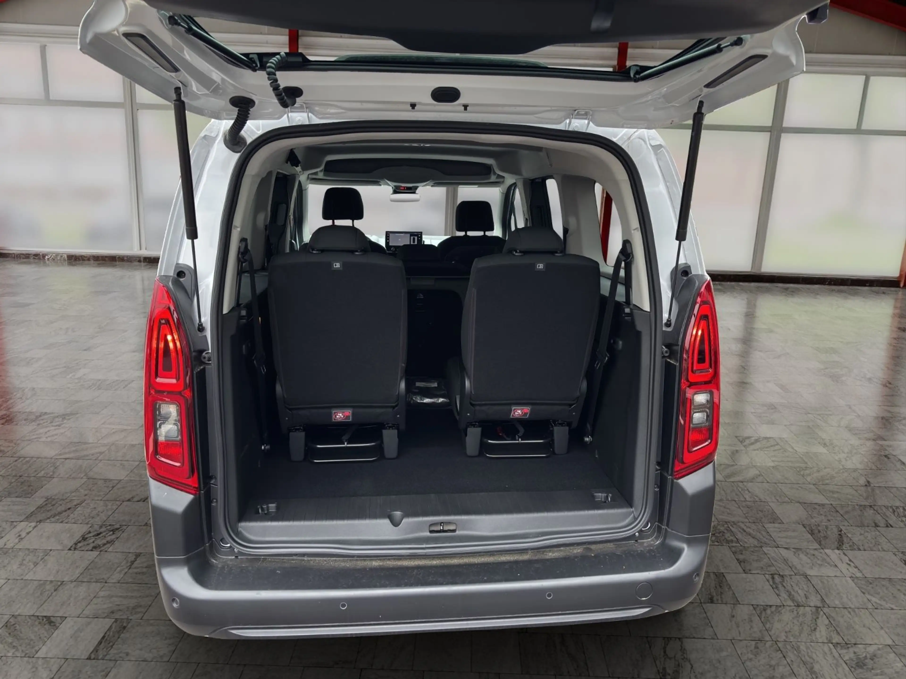 Fiat Doblo L2 Maxi 7-Sitzer*Kamera*Blis*Winterpaket — photo 13