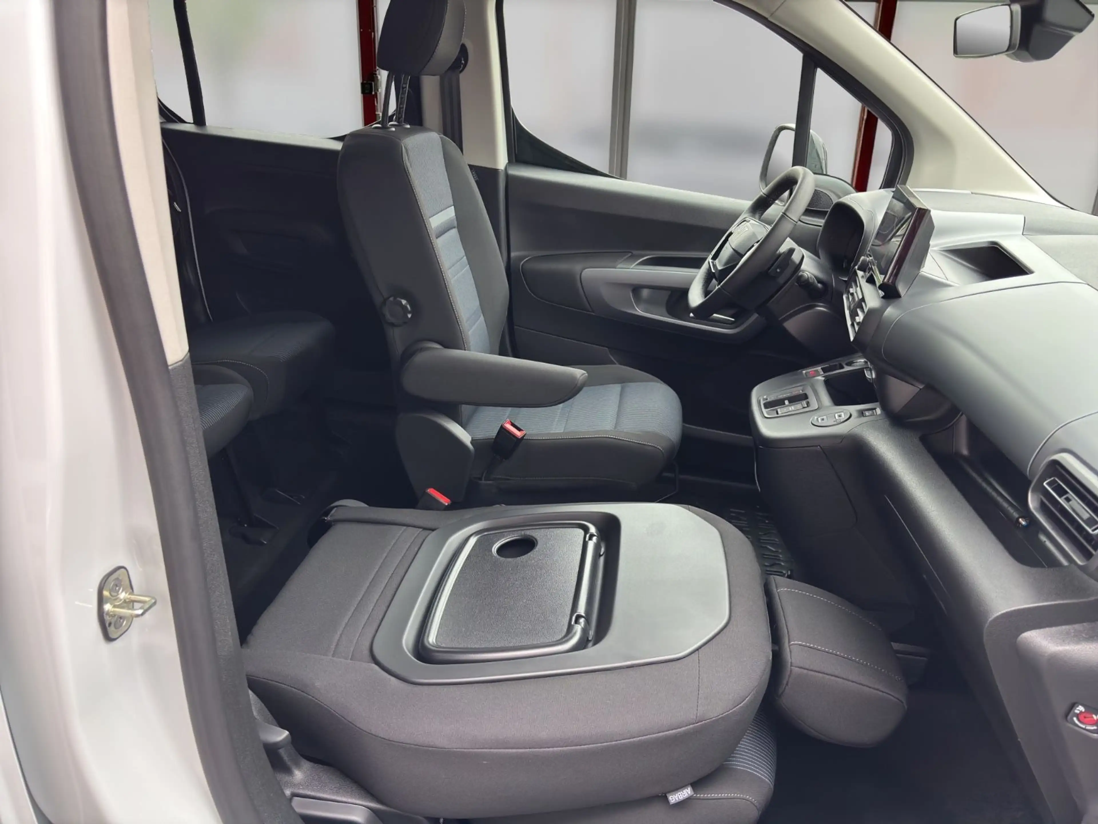 Fiat Doblo L2 Maxi 7-Sitzer*Kamera*Blis*Winterpaket — photo 10