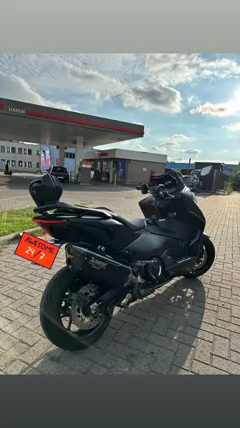 Yamaha TMAX 560 - foto 2