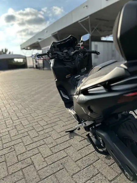 Yamaha TMAX 560 - foto 6