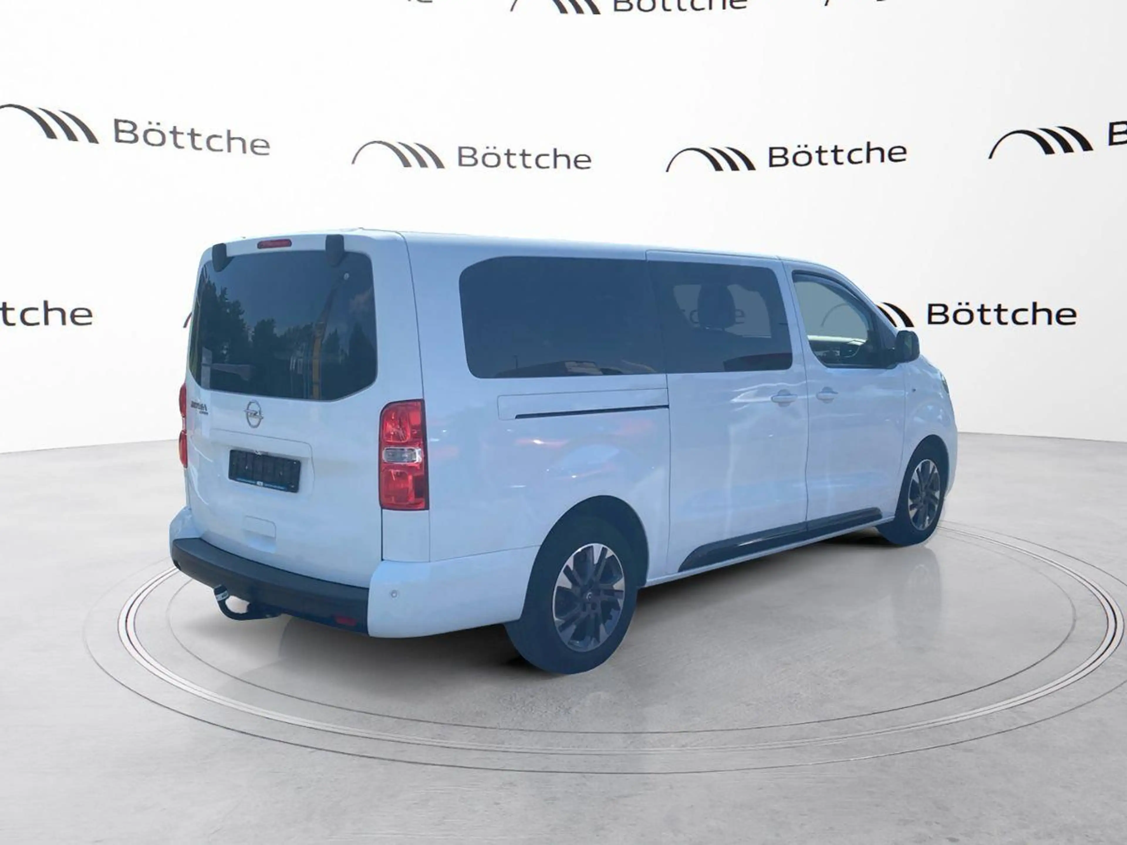 Opel Zafira Life 2.0 CDTI — photo 4