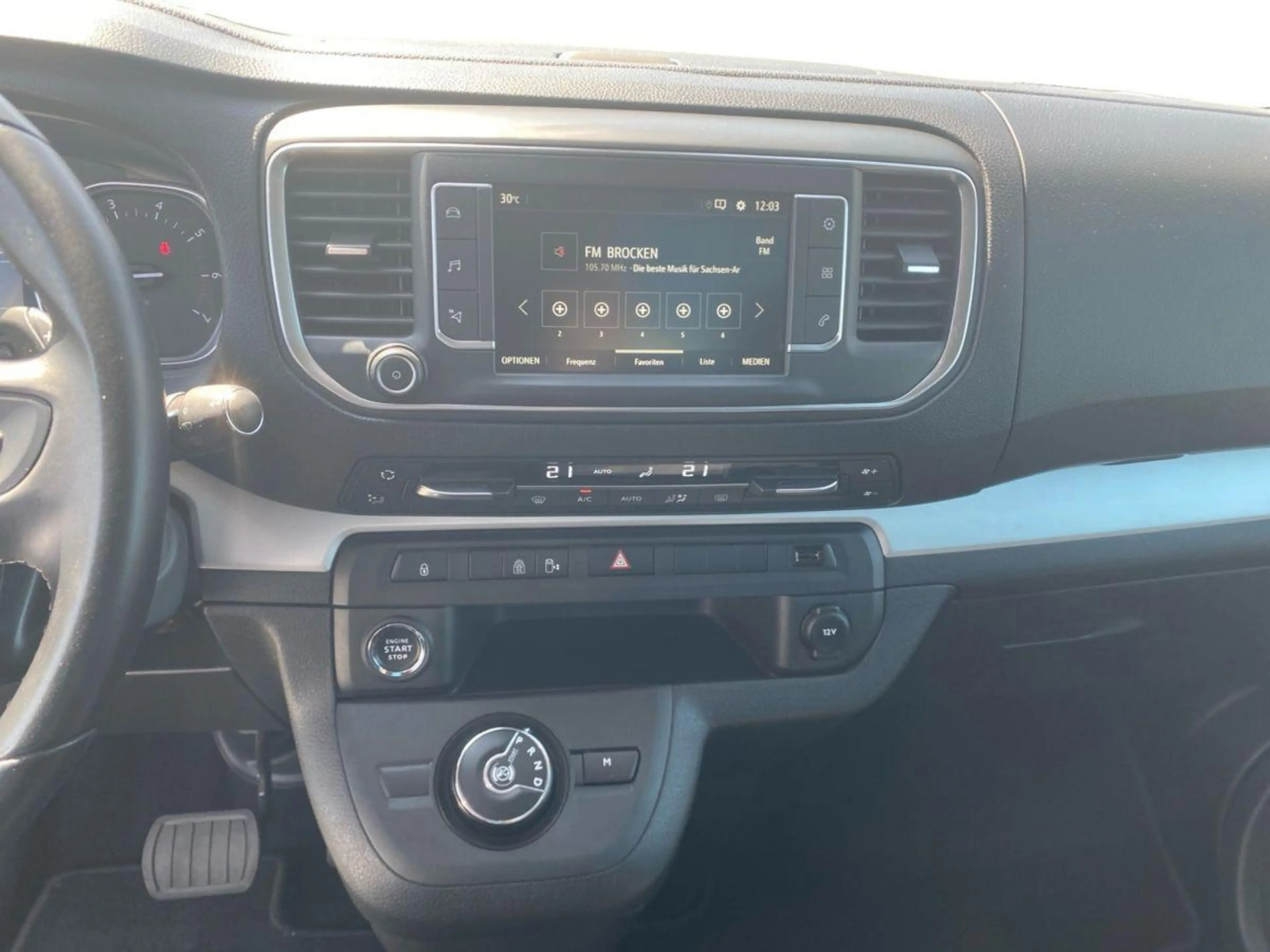 Opel Zafira Life 2.0 CDTI — photo 9