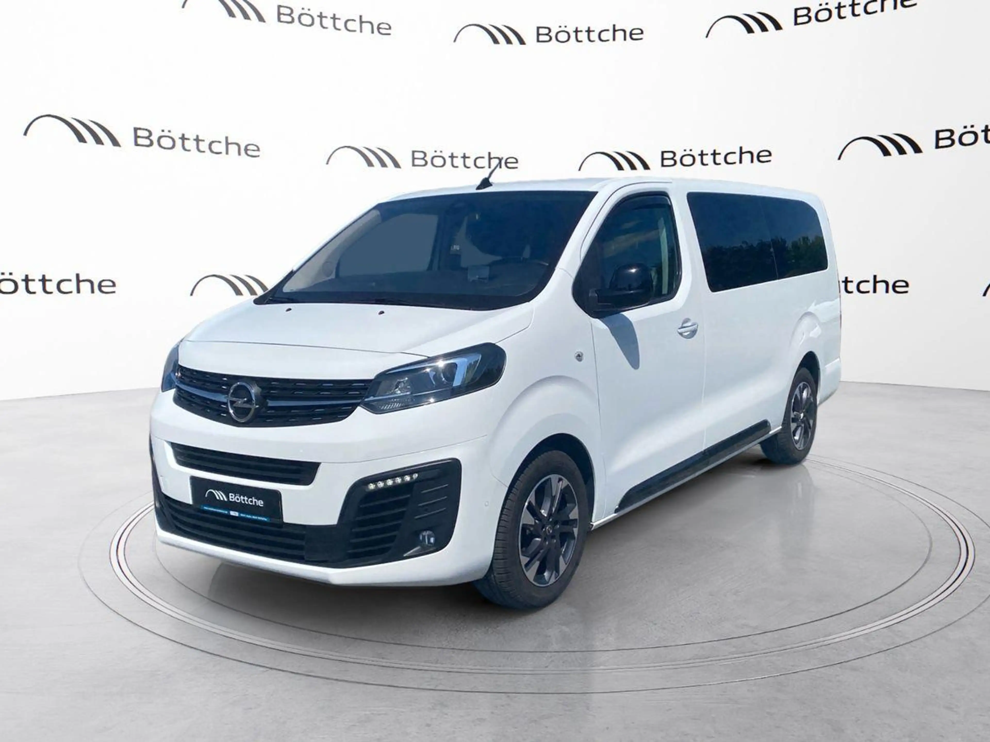Opel Zafira Life 2.0 CDTI — photo 2