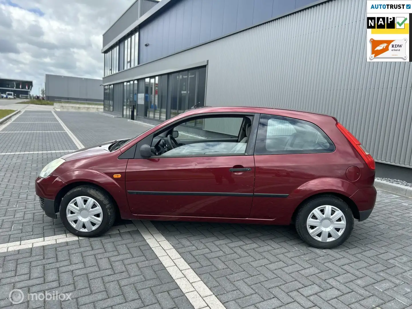 Ford Fiesta 1.25-16V Ambiente/APK/NAP/ Rood - 2