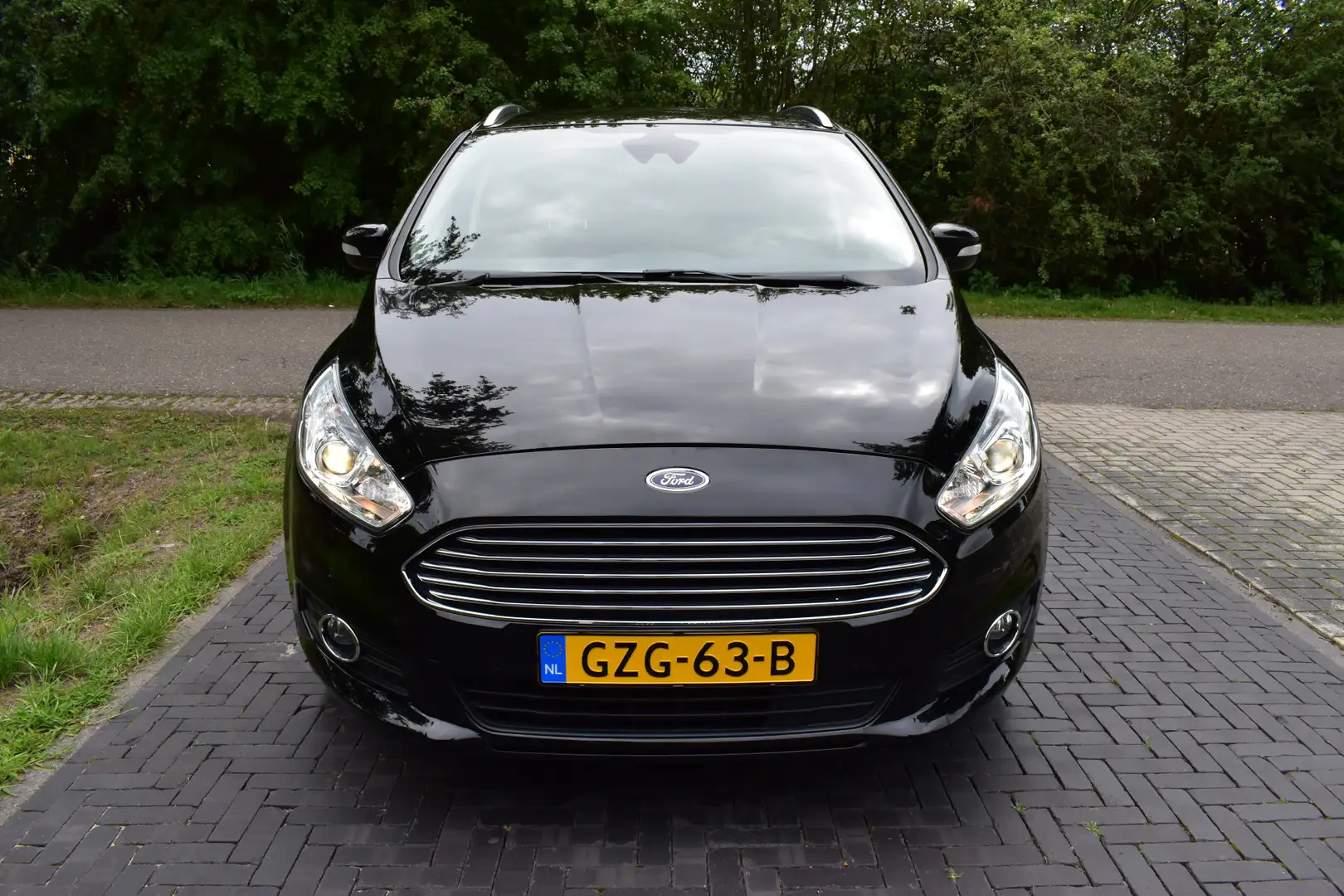 Ford S-Max 1.5 Trend 7- ZITS ZÉÉR RUIM TREKH. NIEUWST! Zwart - 2