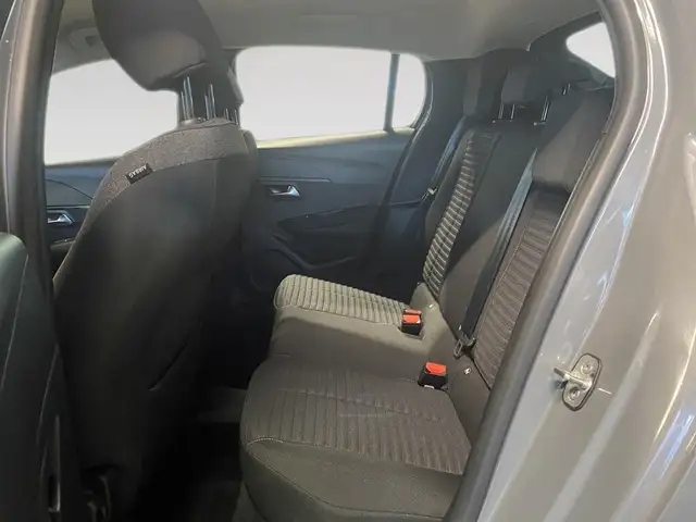 Peugeot 208 view 8