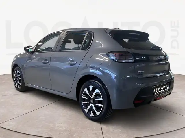 Peugeot 208 view 5