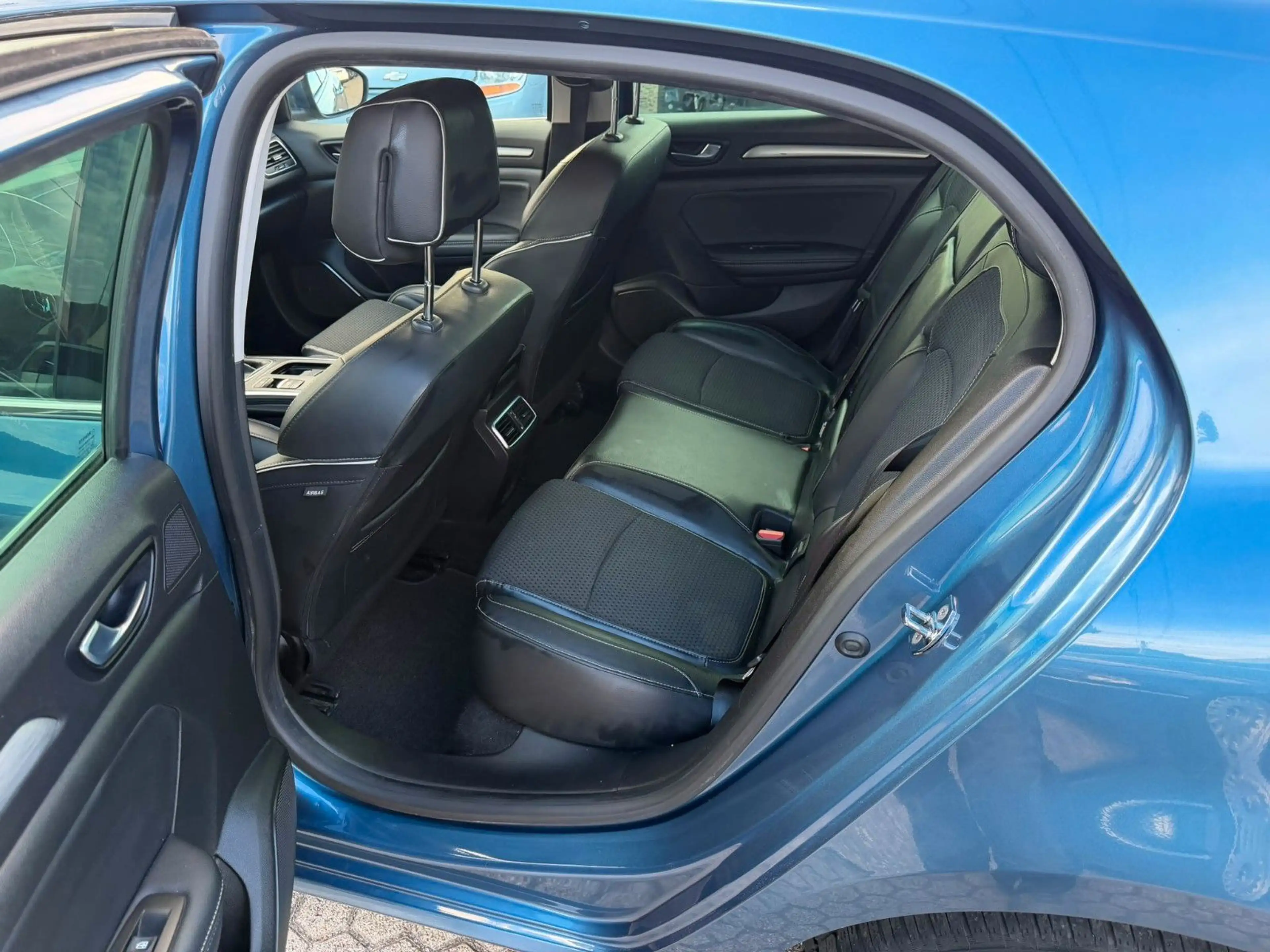 Renault Megane IV BOSE-Edition — photo 12