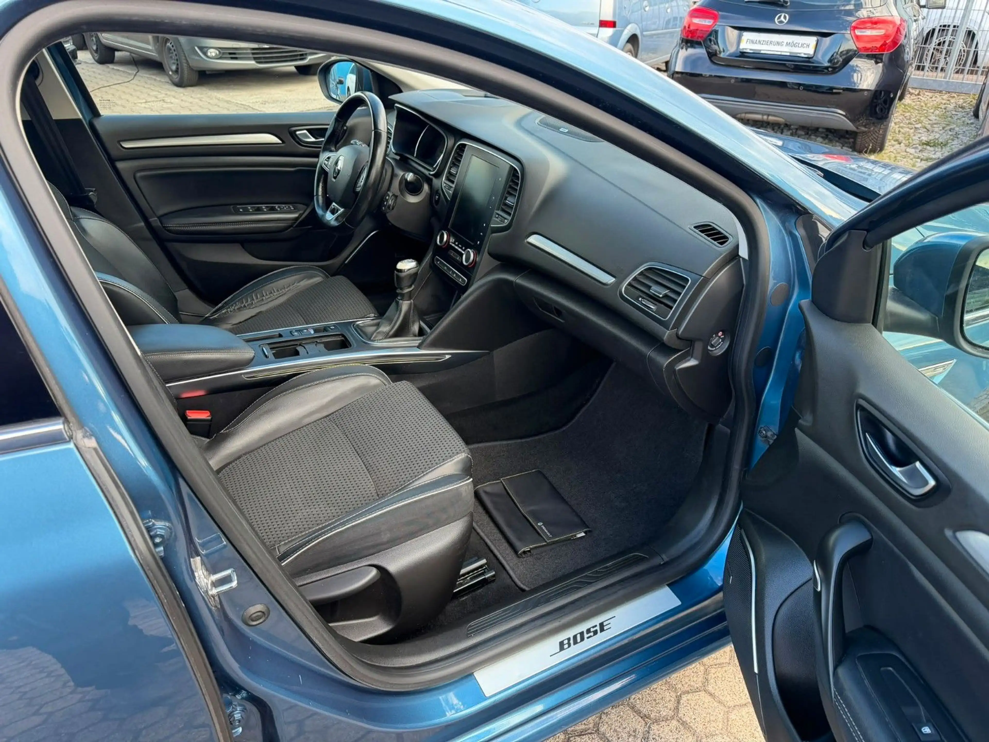 Renault Megane IV BOSE-Edition — photo 9