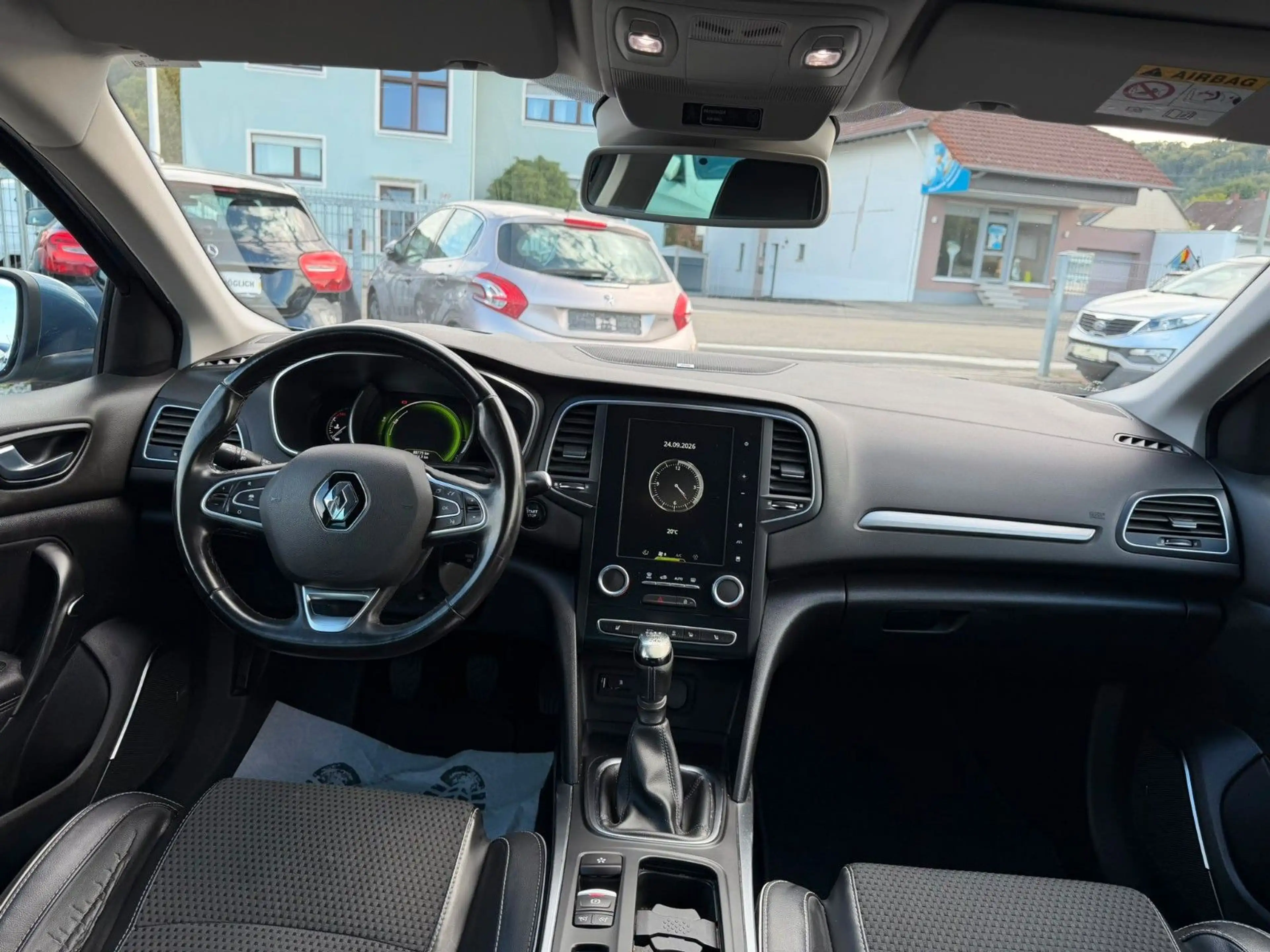 Renault Megane IV BOSE-Edition — photo 11