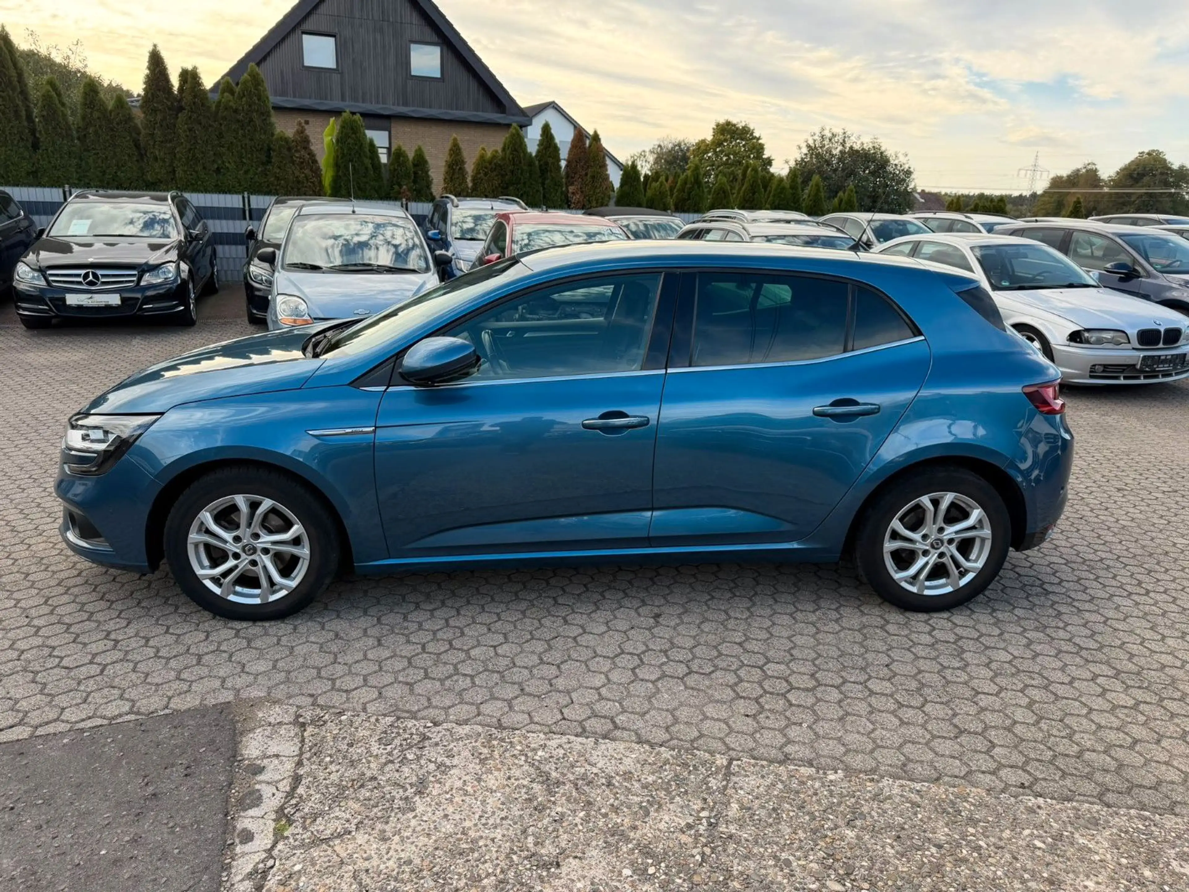 Renault Megane IV BOSE-Edition — photo 4