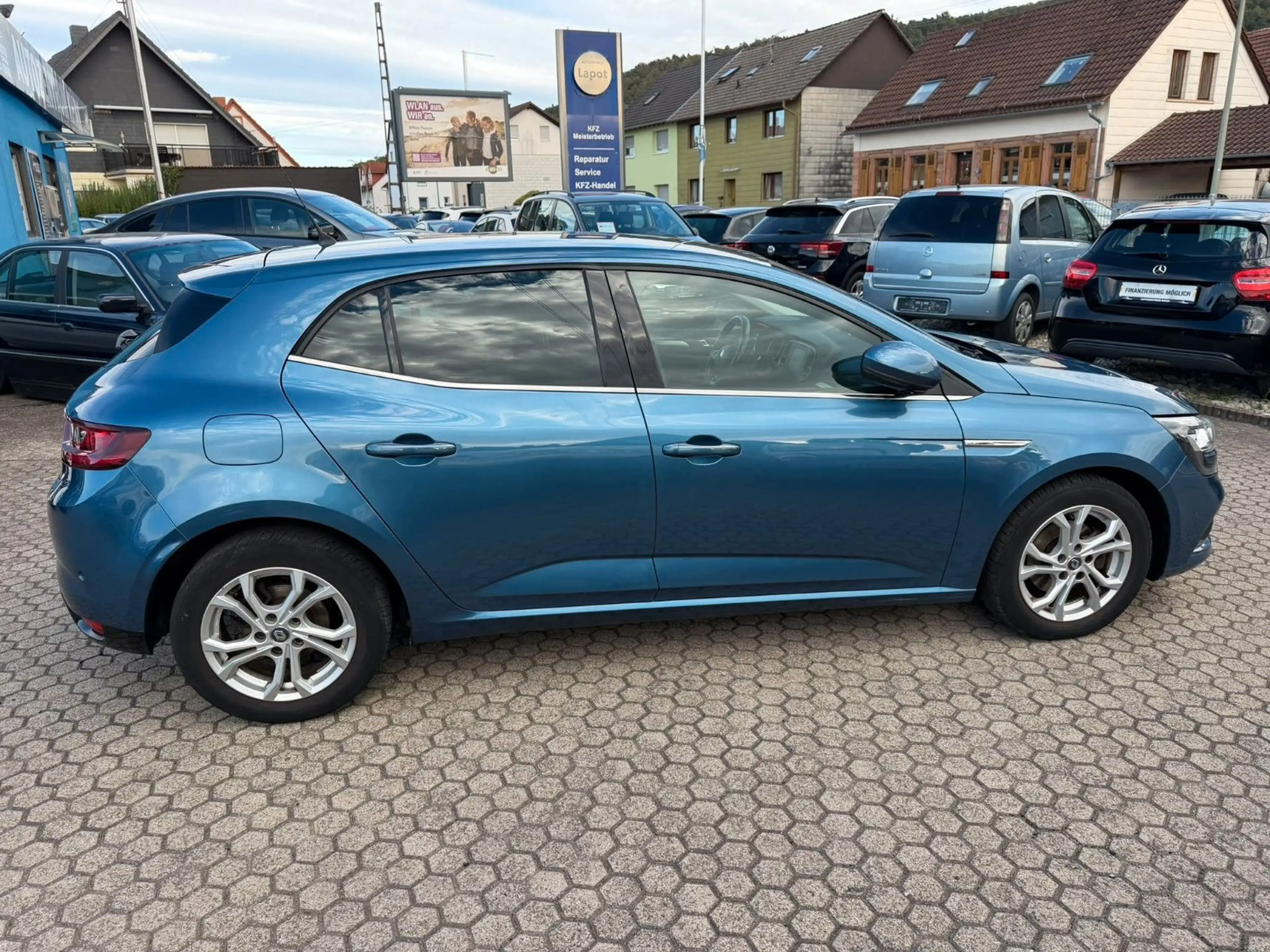 Renault Megane IV BOSE-Edition — photo 8