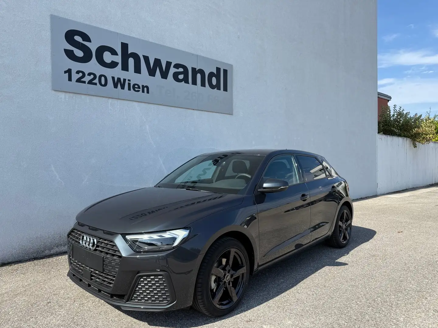 Audi A1 30 TFSI intense Grau - 2