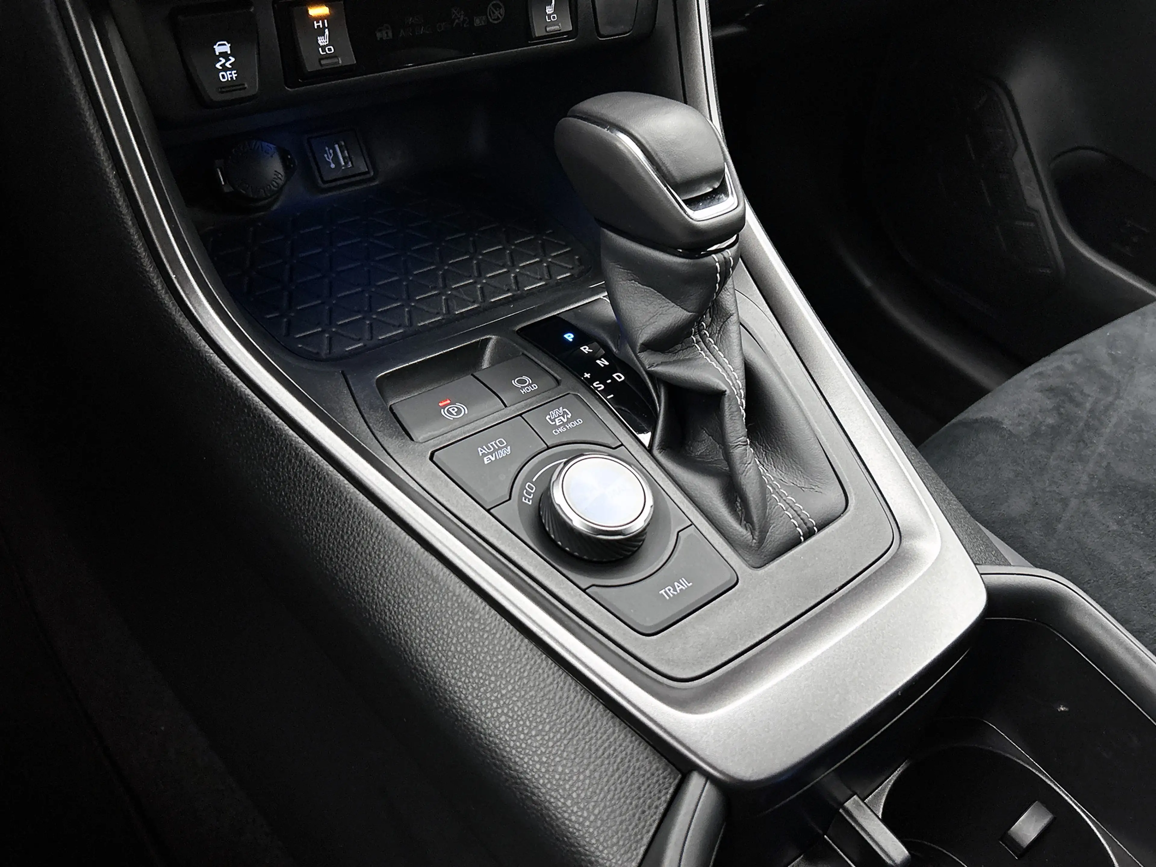 Toyota RAV 4 2.5 Plug-in Hybrid AWD GR SPORT | 360° Camera | St — photo 11