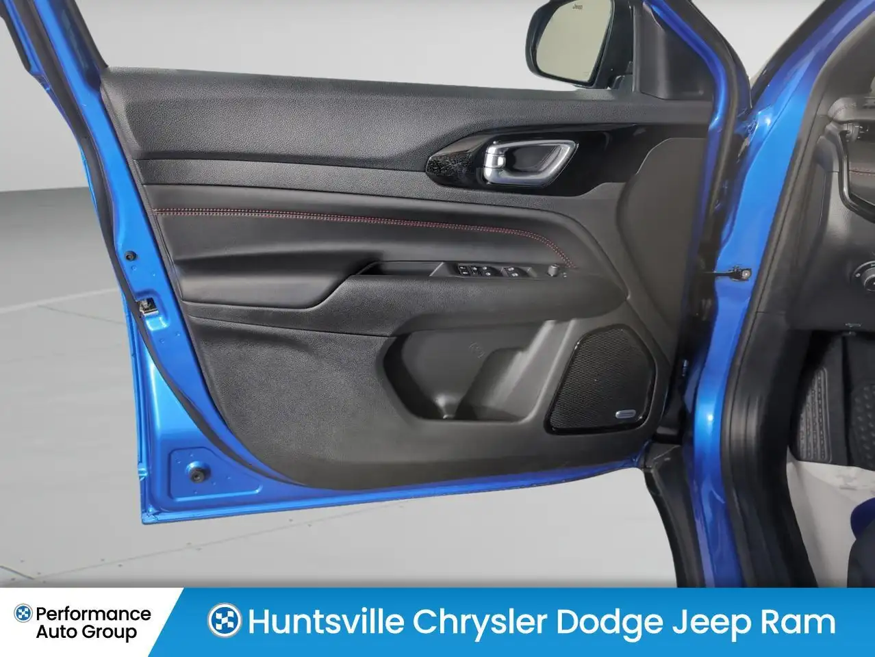 Jeep Compass photo Jeep Compass