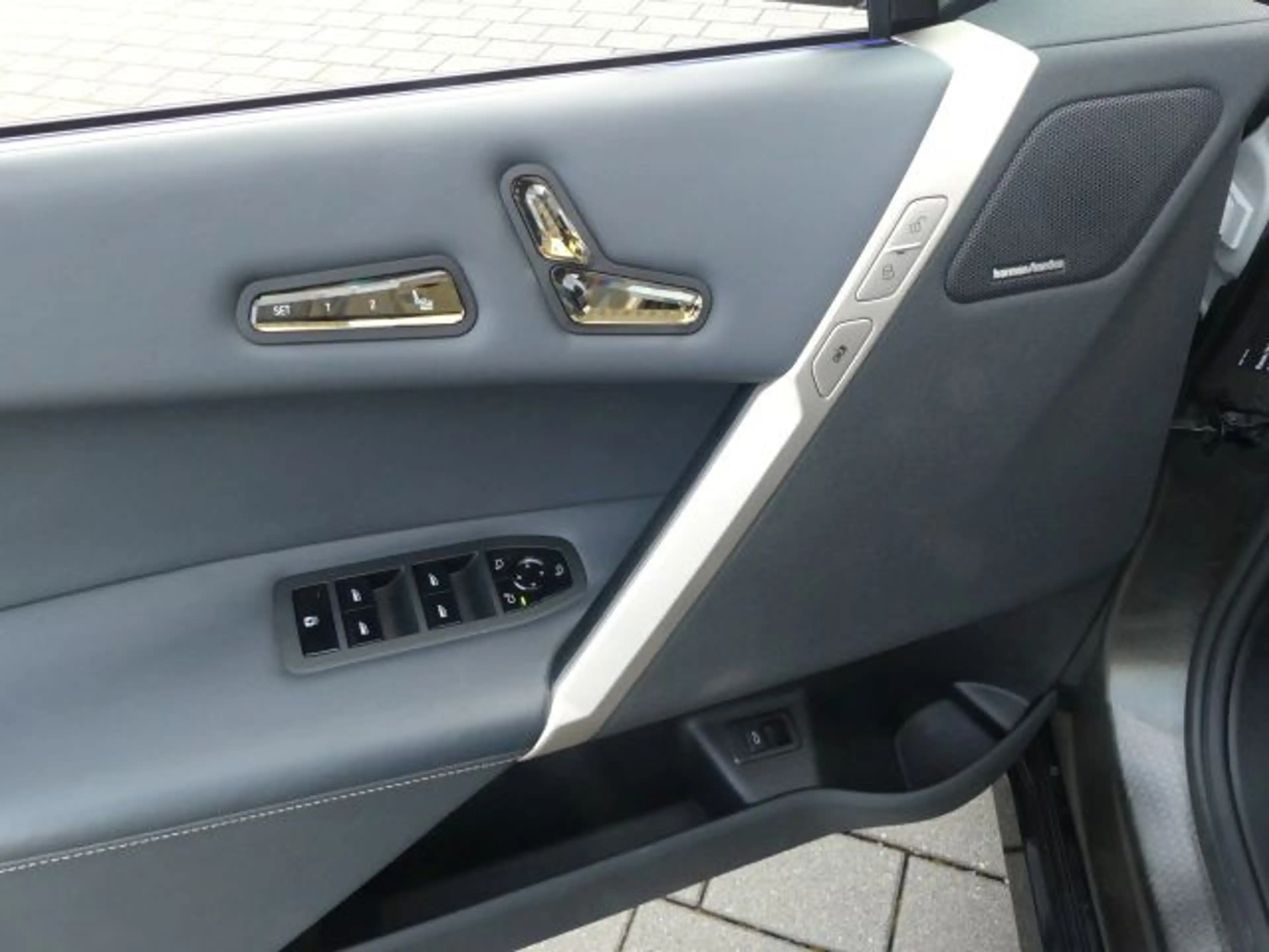 BMW iX xDrive50 Sportpak.AHK°LASER°PANO°22-Massage — photo 10
