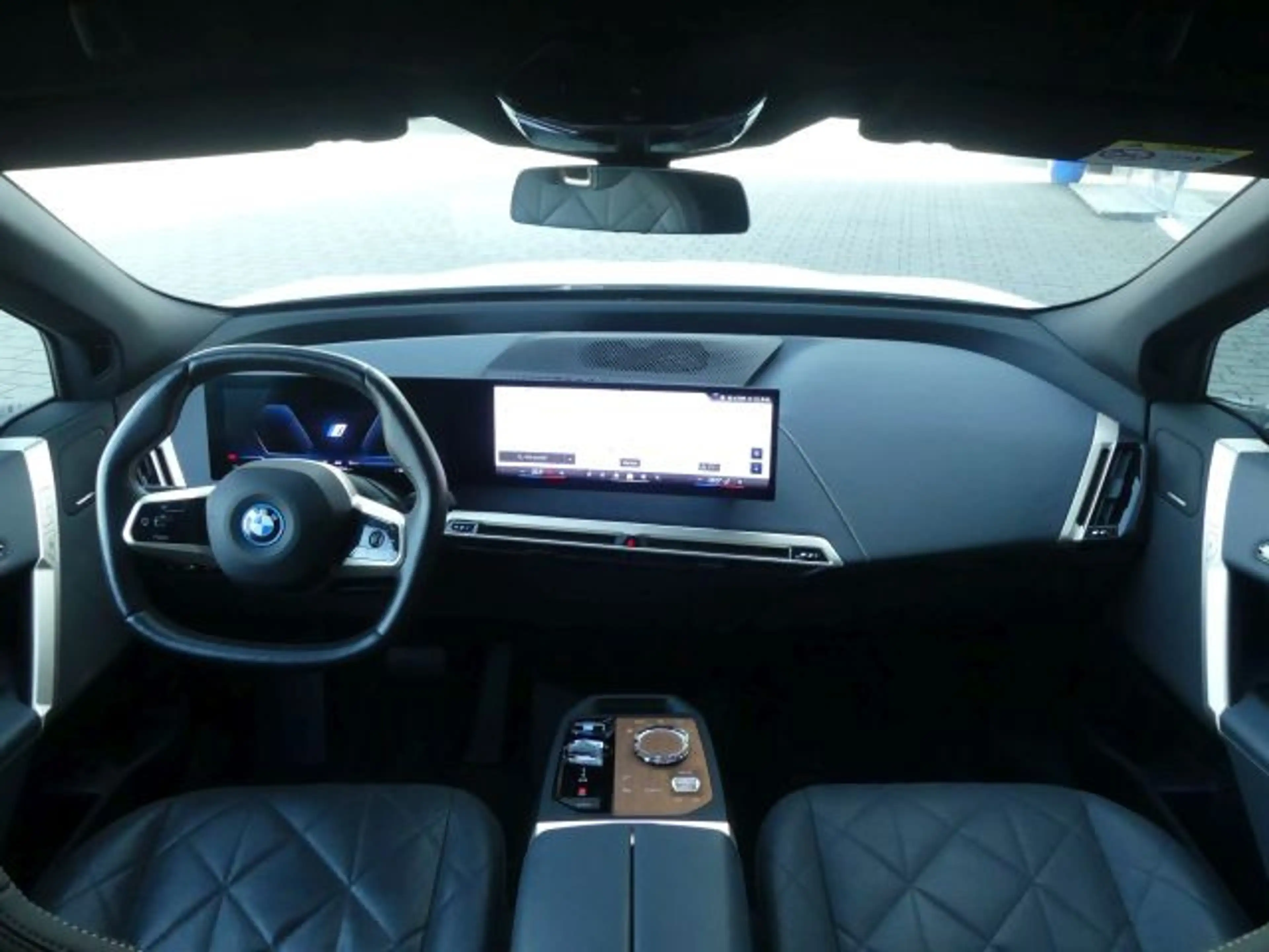 BMW iX xDrive50 Sportpak.AHK°LASER°PANO°22-Massage — photo 13