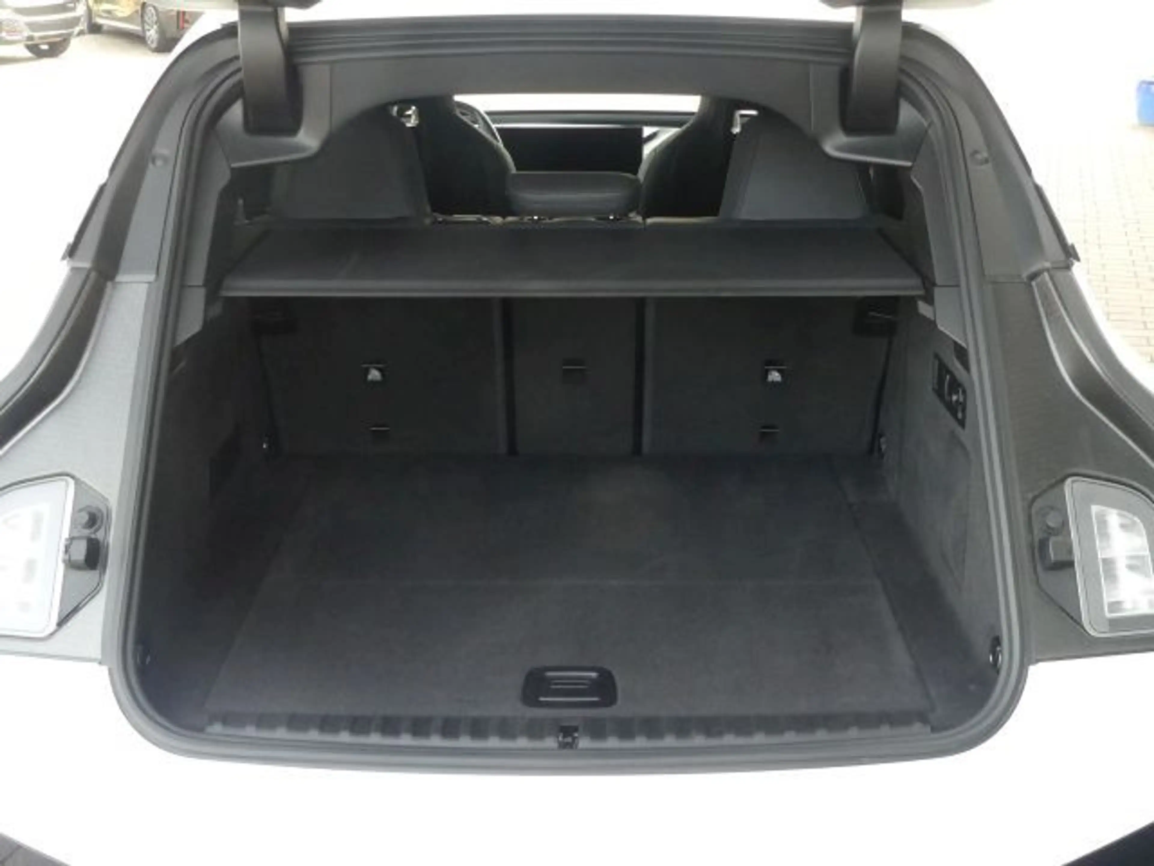 BMW iX xDrive50 Sportpak.AHK°LASER°PANO°22-Massage — photo 6