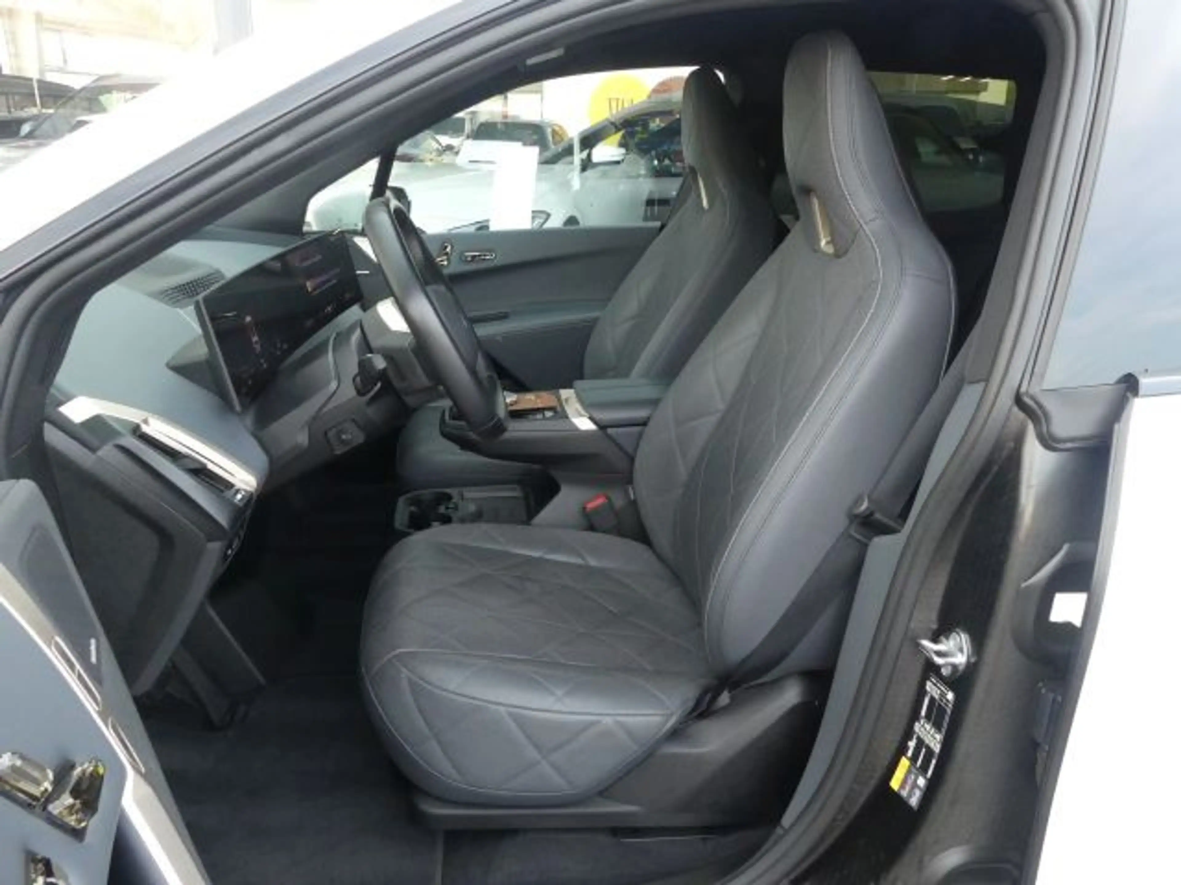 BMW iX xDrive50 Sportpak.AHK°LASER°PANO°22-Massage — photo 8