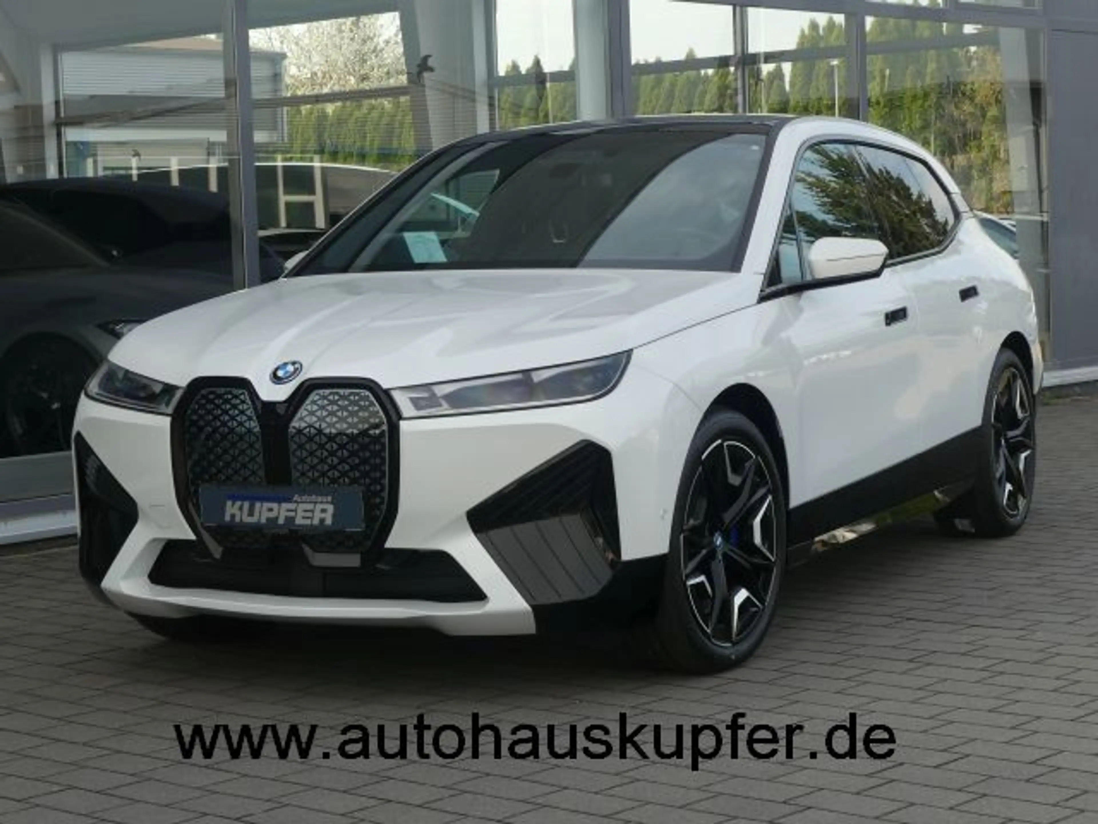 BMW iX xDrive50 Sportpak.AHK°LASER°PANO°22-Massage
