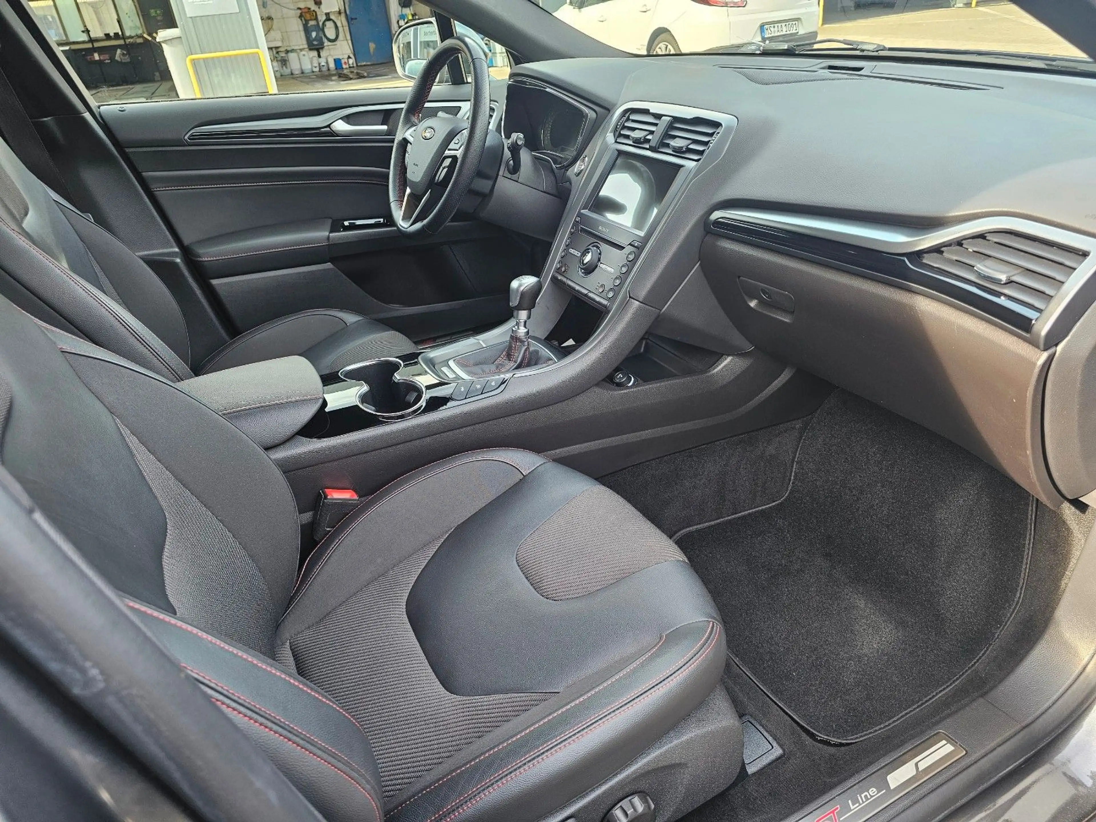 Ford Mondeo 1,5EcoBoost ST-Line Navi*LED*Winterpaket — photo 20