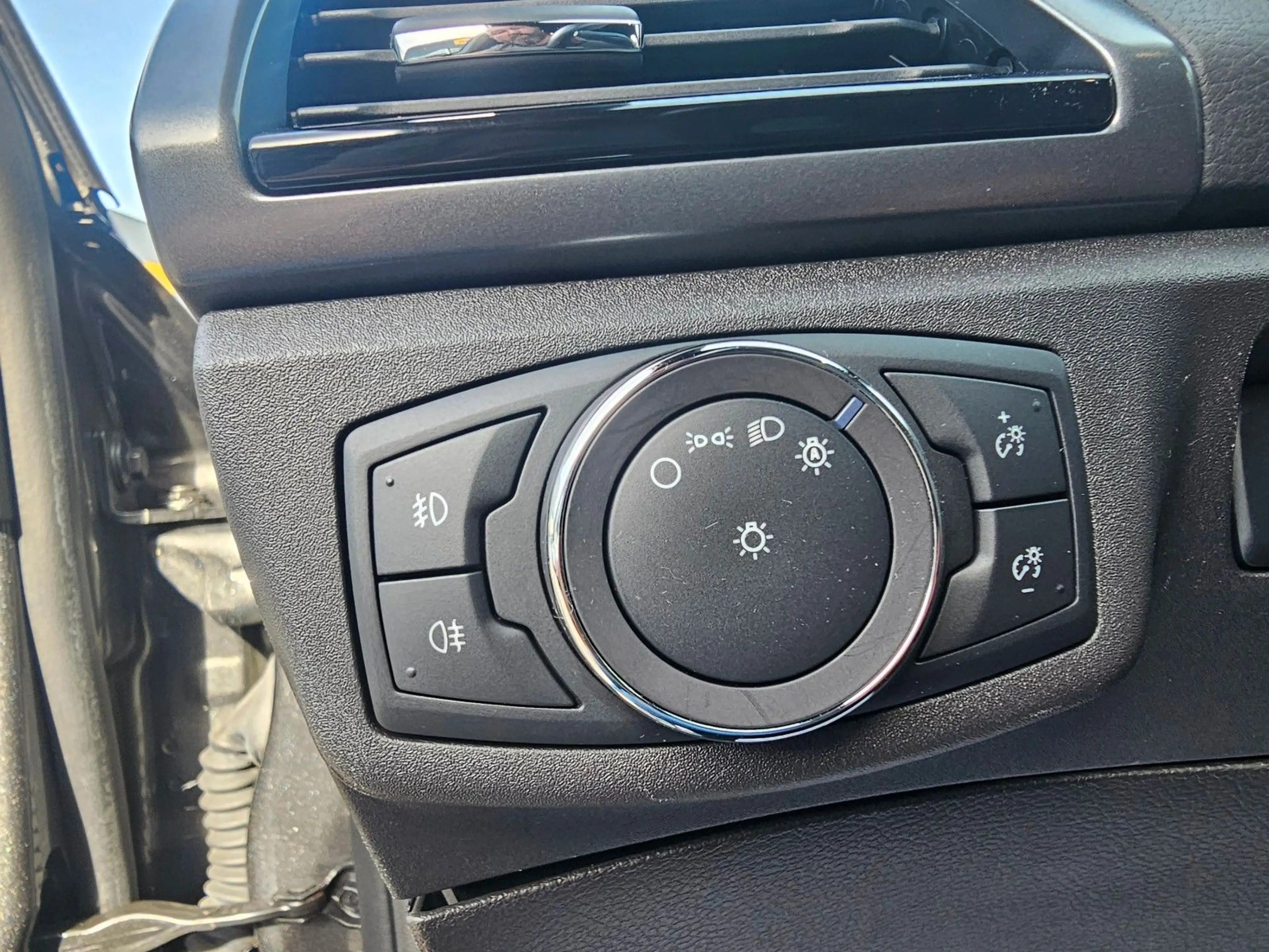 Ford Mondeo 1,5EcoBoost ST-Line Navi*LED*Winterpaket — photo 17