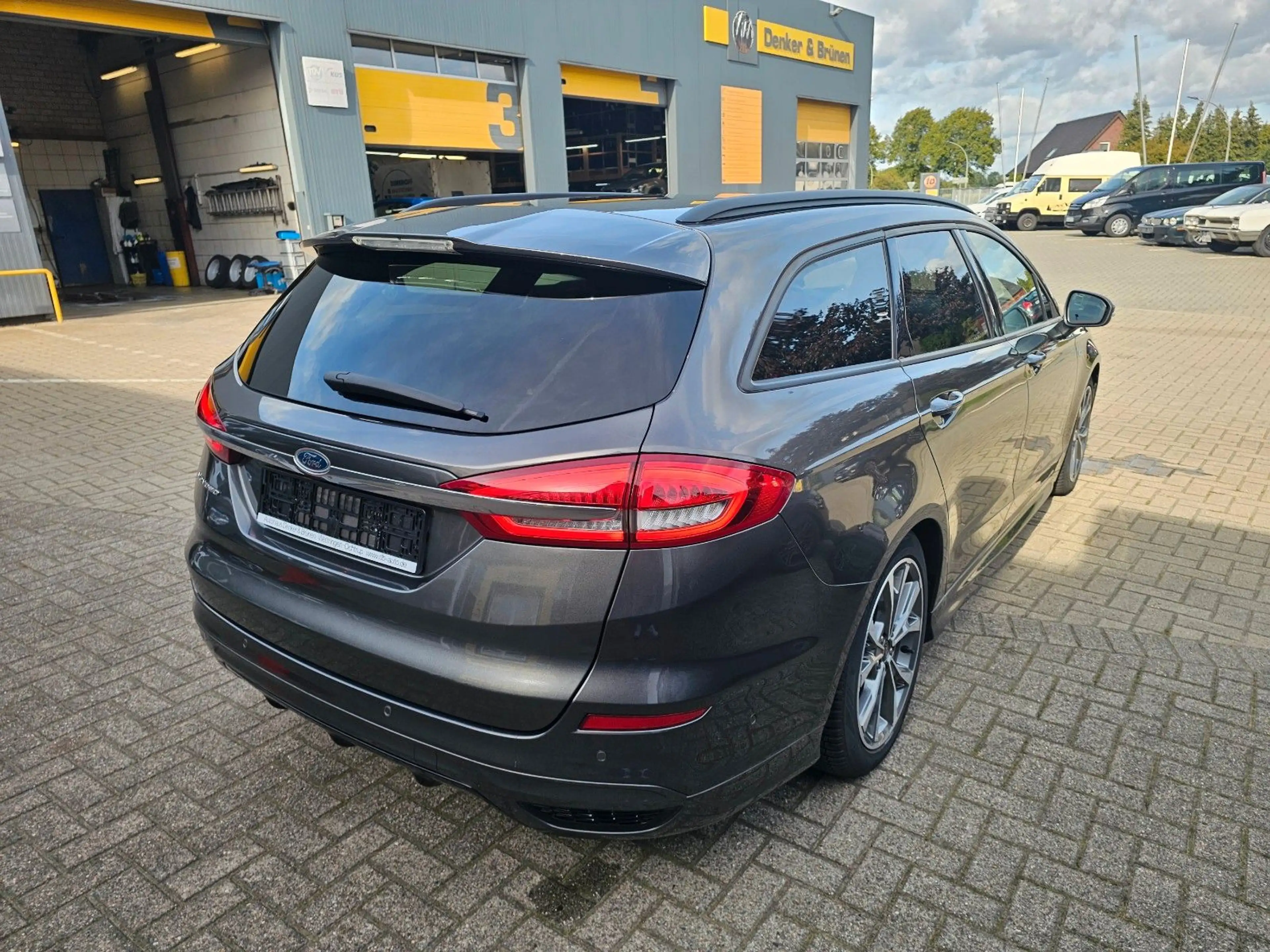 Ford Mondeo 1,5EcoBoost ST-Line Navi*LED*Winterpaket — photo 11