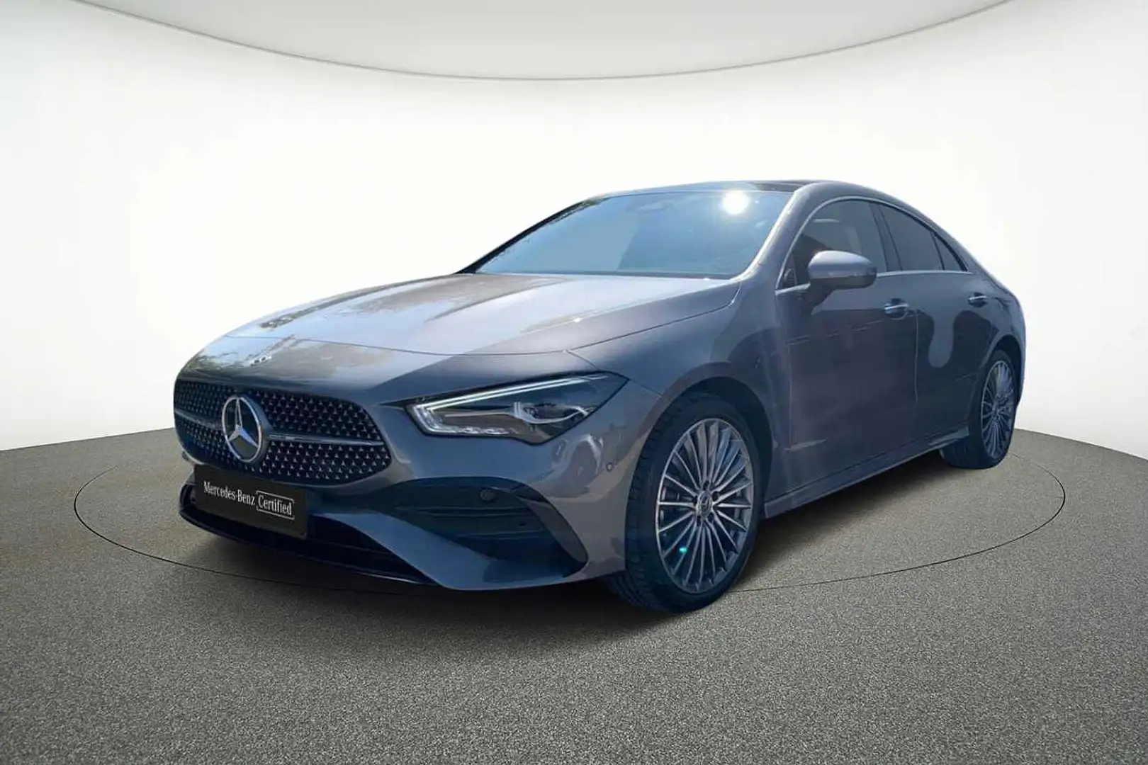 Mercedes-Benz CLA 250 e Coupé AMG Line Grijs - 1