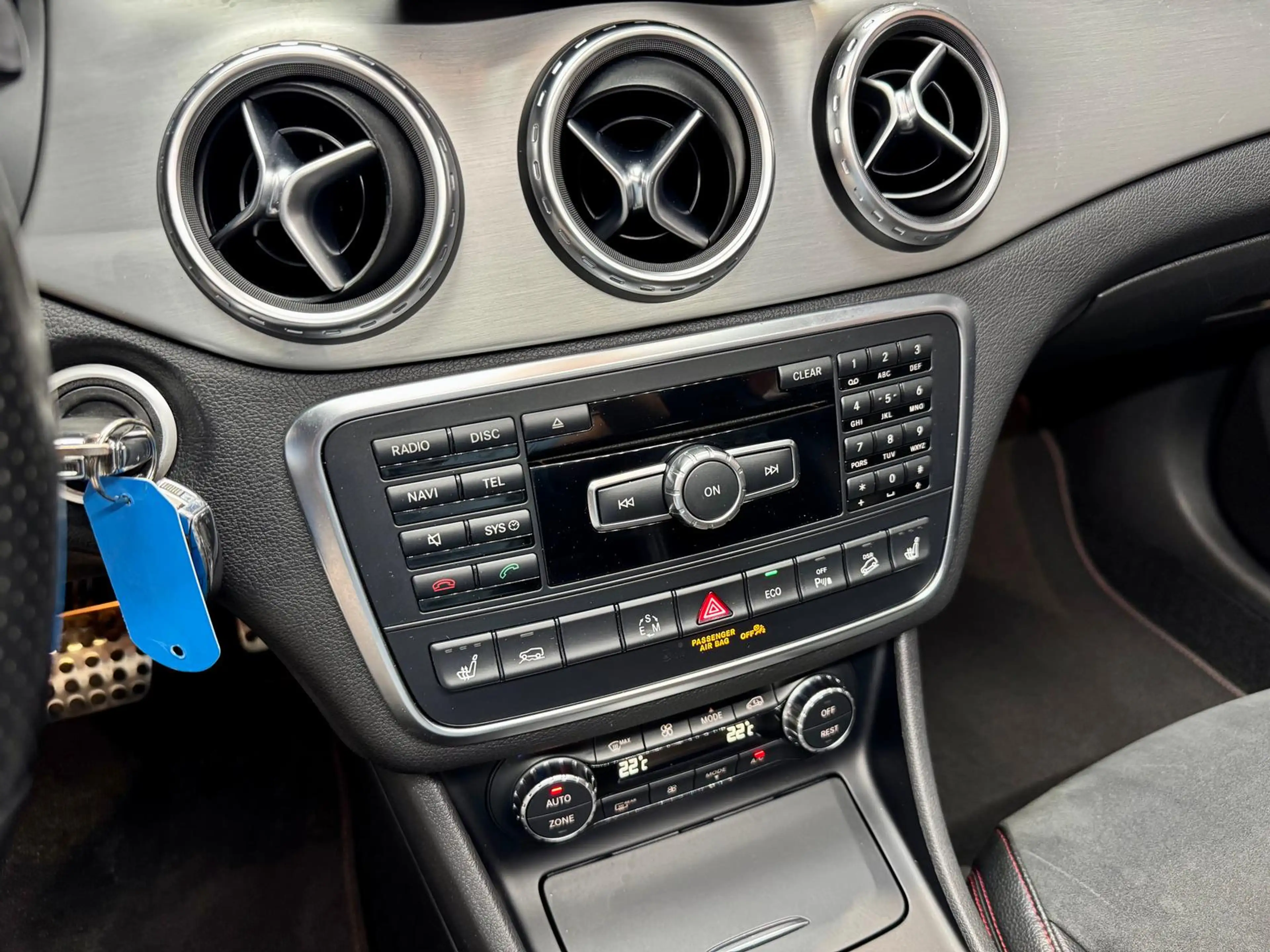 Mercedes-Benz GLA 220 4Matic 2.1 CDI+AMG+KAMERA+BI-XENON+NAVI+ — photo 27