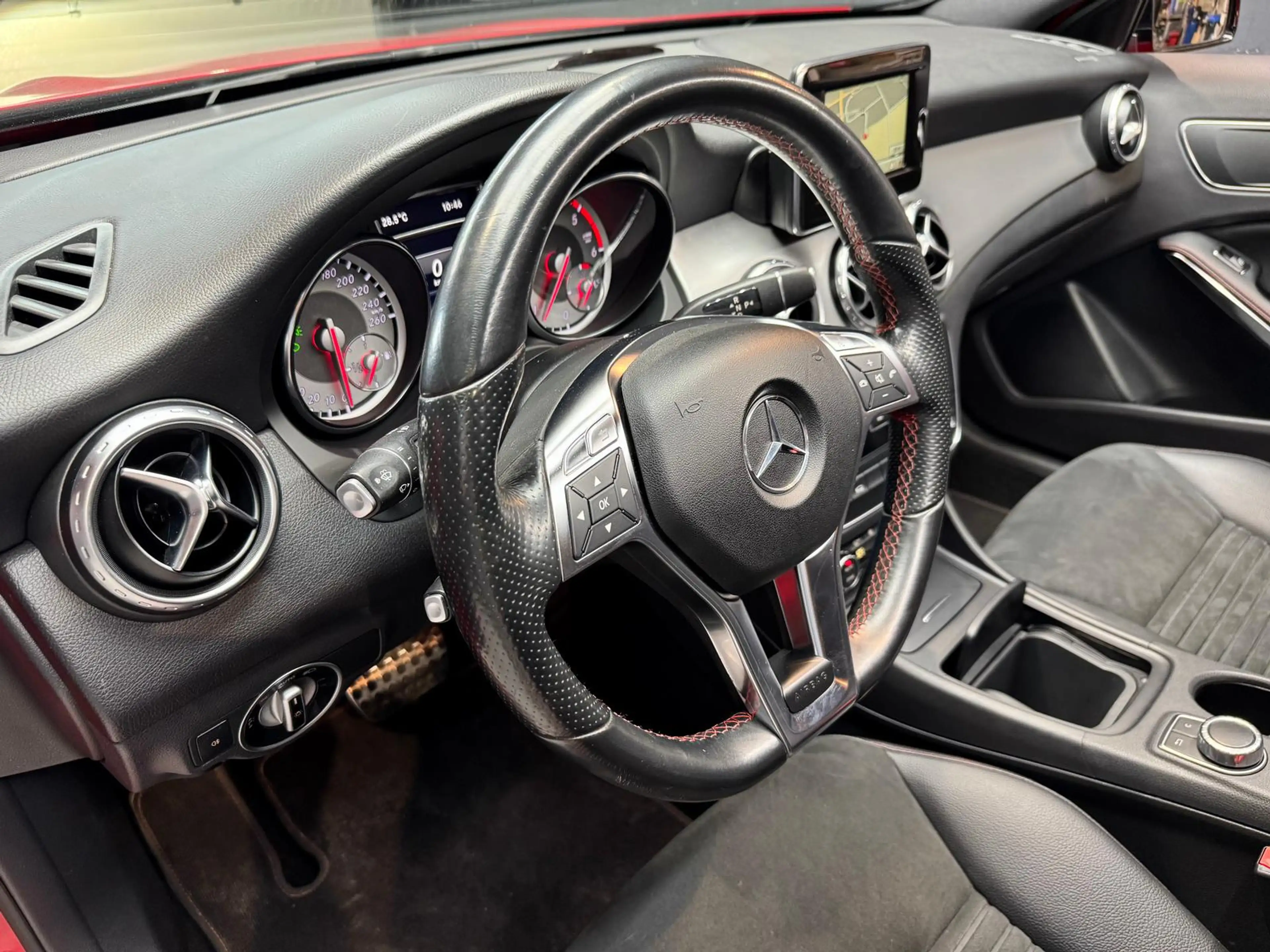 Mercedes-Benz GLA 220 4Matic 2.1 CDI+AMG+KAMERA+BI-XENON+NAVI+ — photo 10