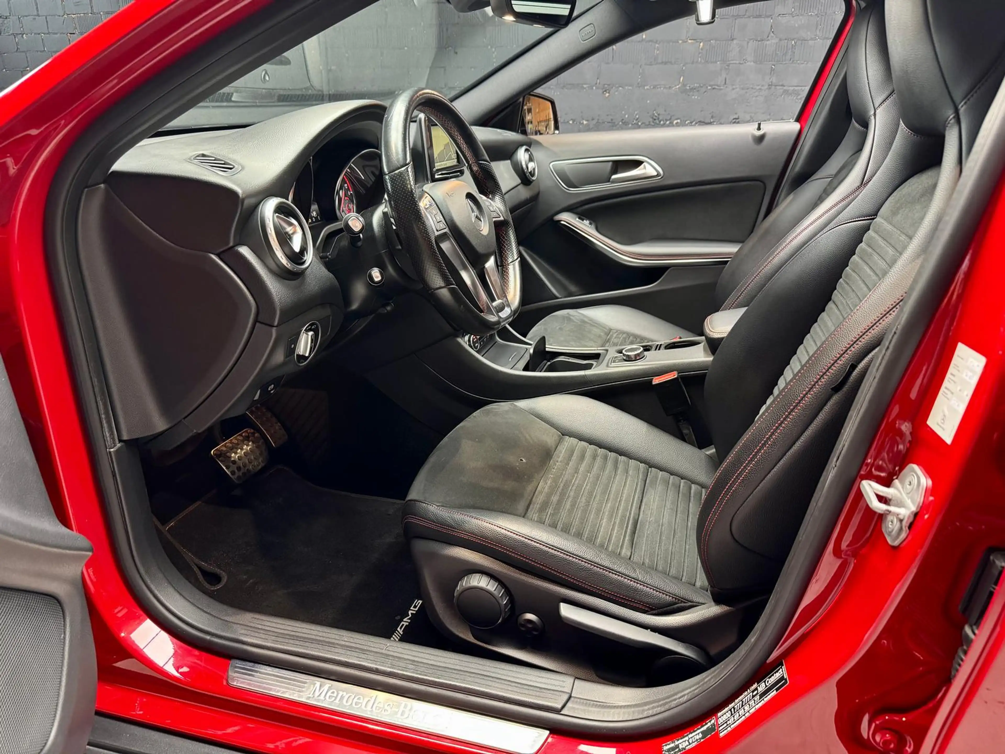 Mercedes-Benz GLA 220 4Matic 2.1 CDI+AMG+KAMERA+BI-XENON+NAVI+ — photo 12
