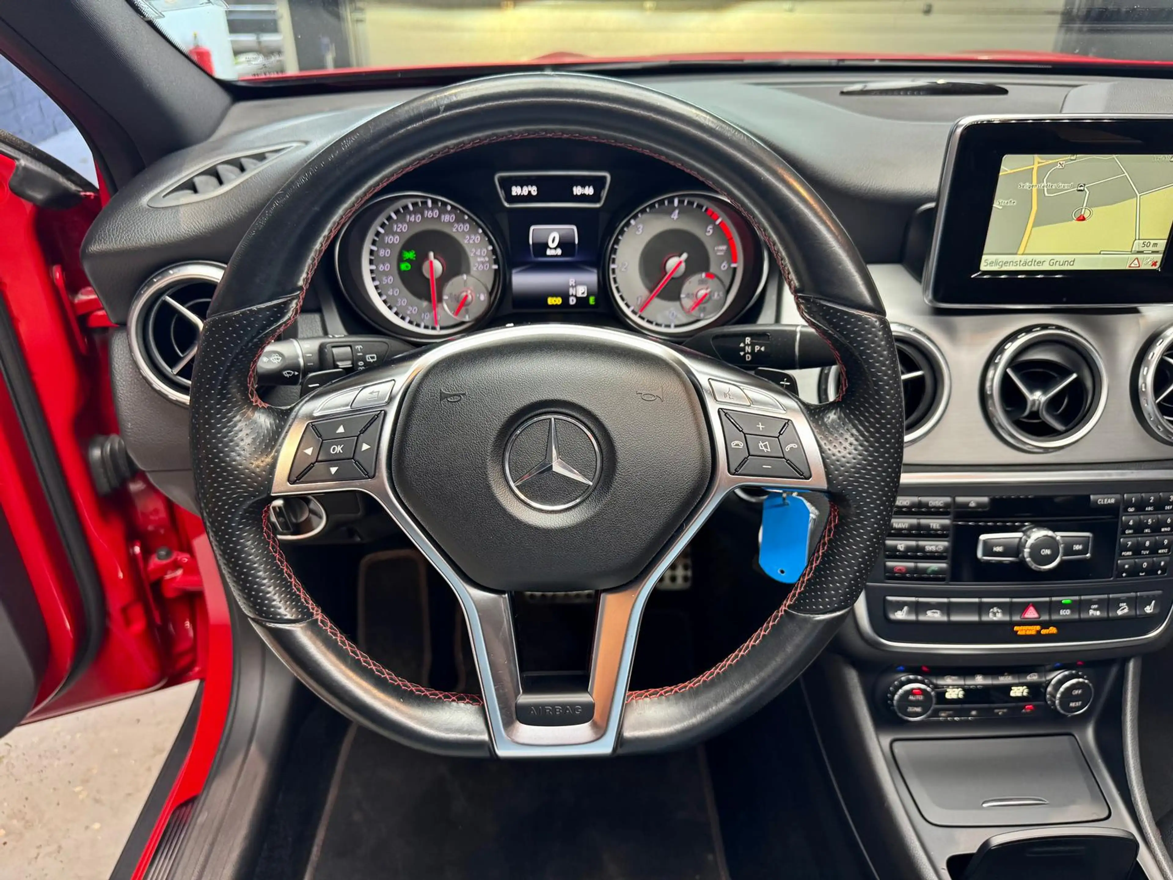 Mercedes-Benz GLA 220 4Matic 2.1 CDI+AMG+KAMERA+BI-XENON+NAVI+ — photo 25