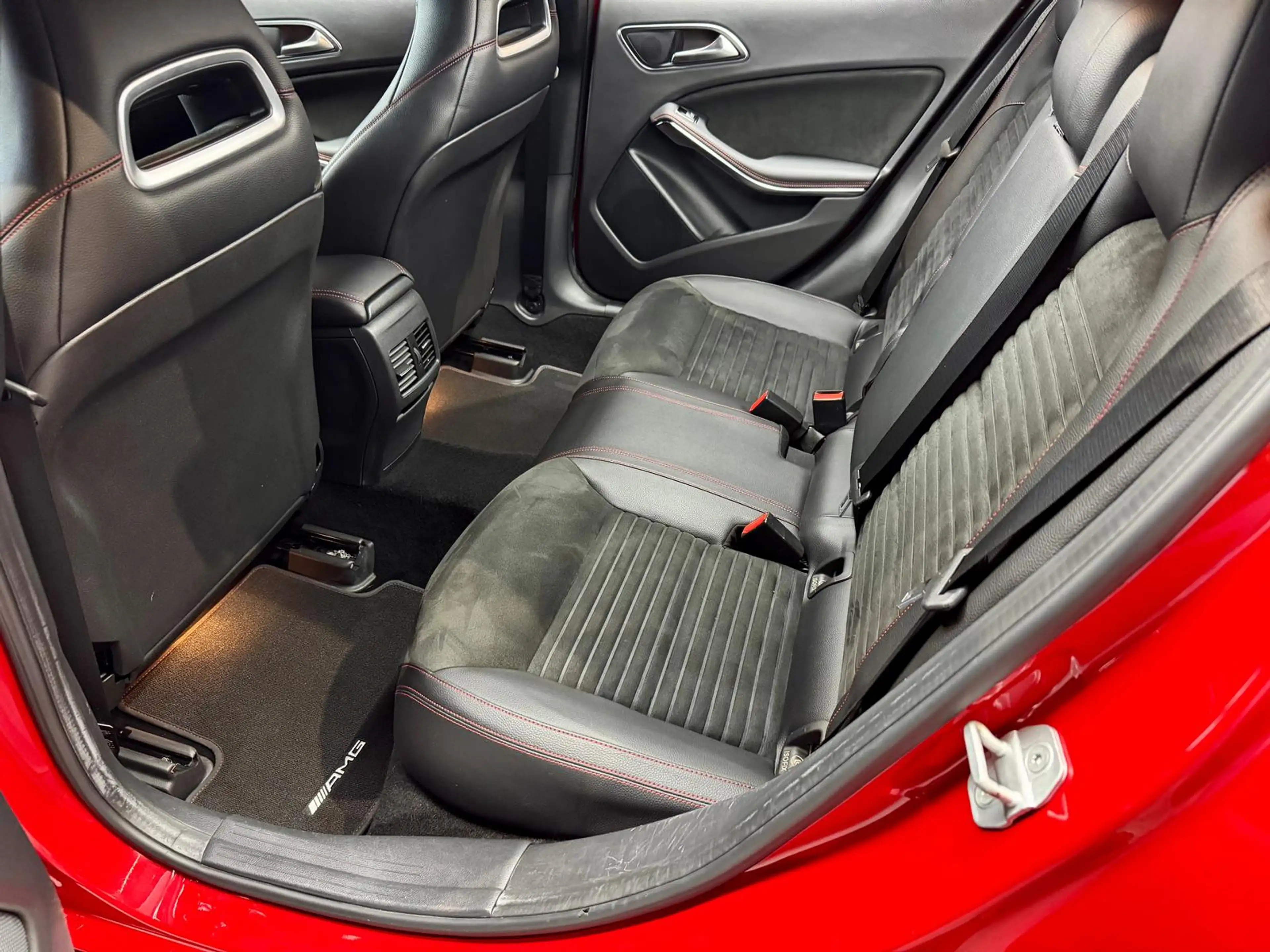 Mercedes-Benz GLA 220 4Matic 2.1 CDI+AMG+KAMERA+BI-XENON+NAVI+ — photo 15