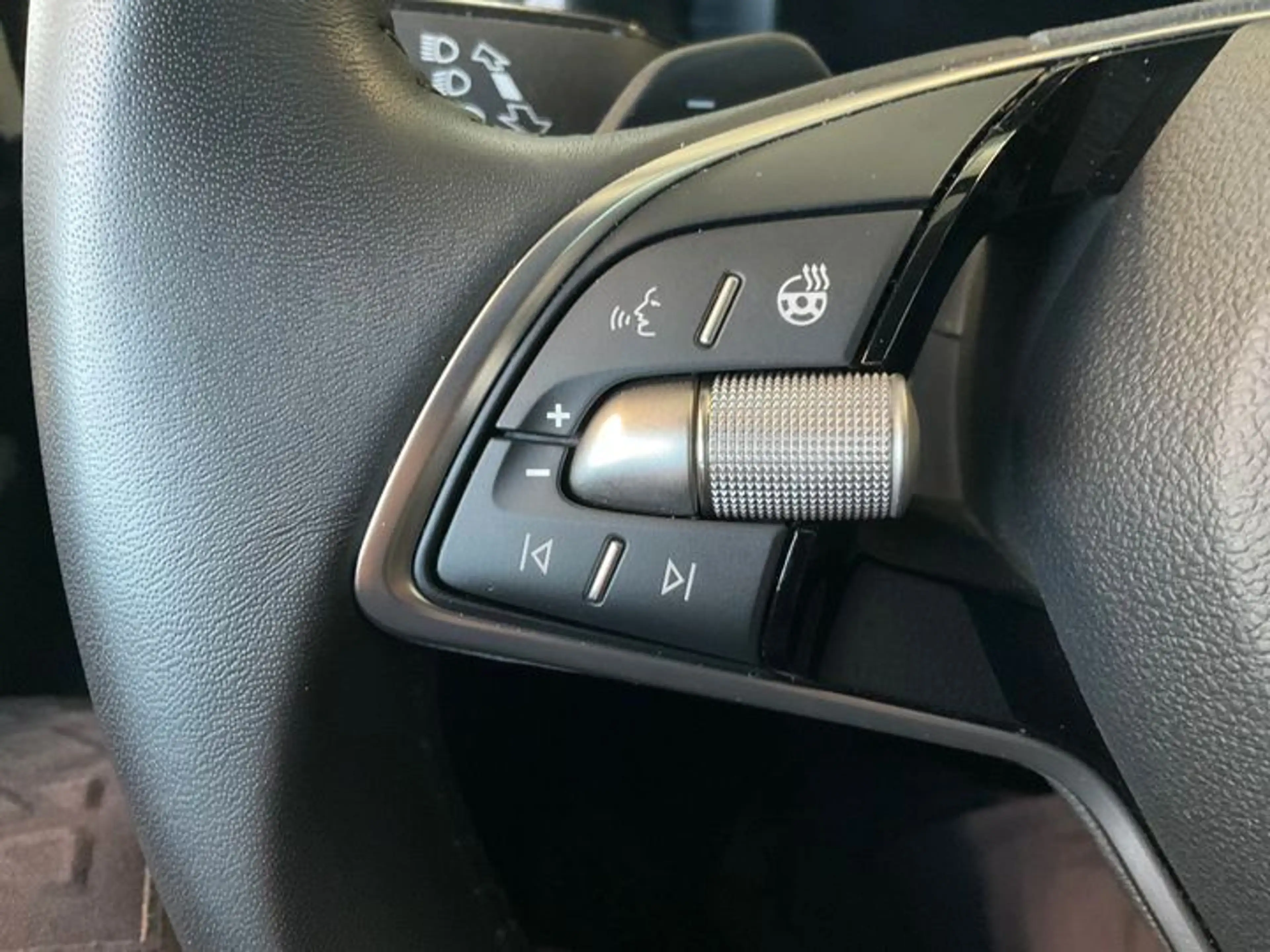 Skoda Scala Selection 1.0 TSI DSG Kamera elektr. Klapp — photo 12