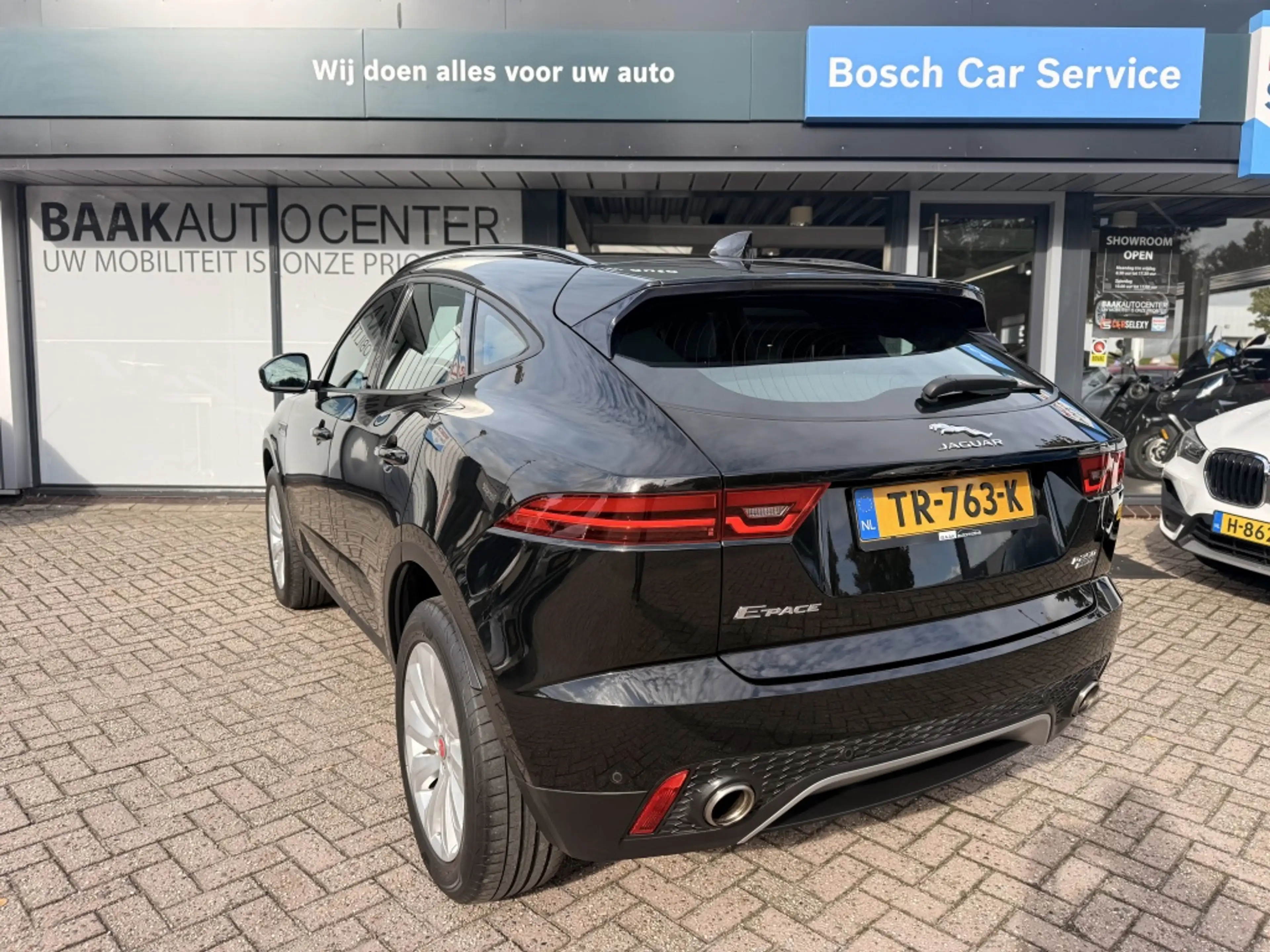 Jaguar E-Pace 2.0 P250 AWD HSE | 249PK | Panoramadak | Camera — photo 4