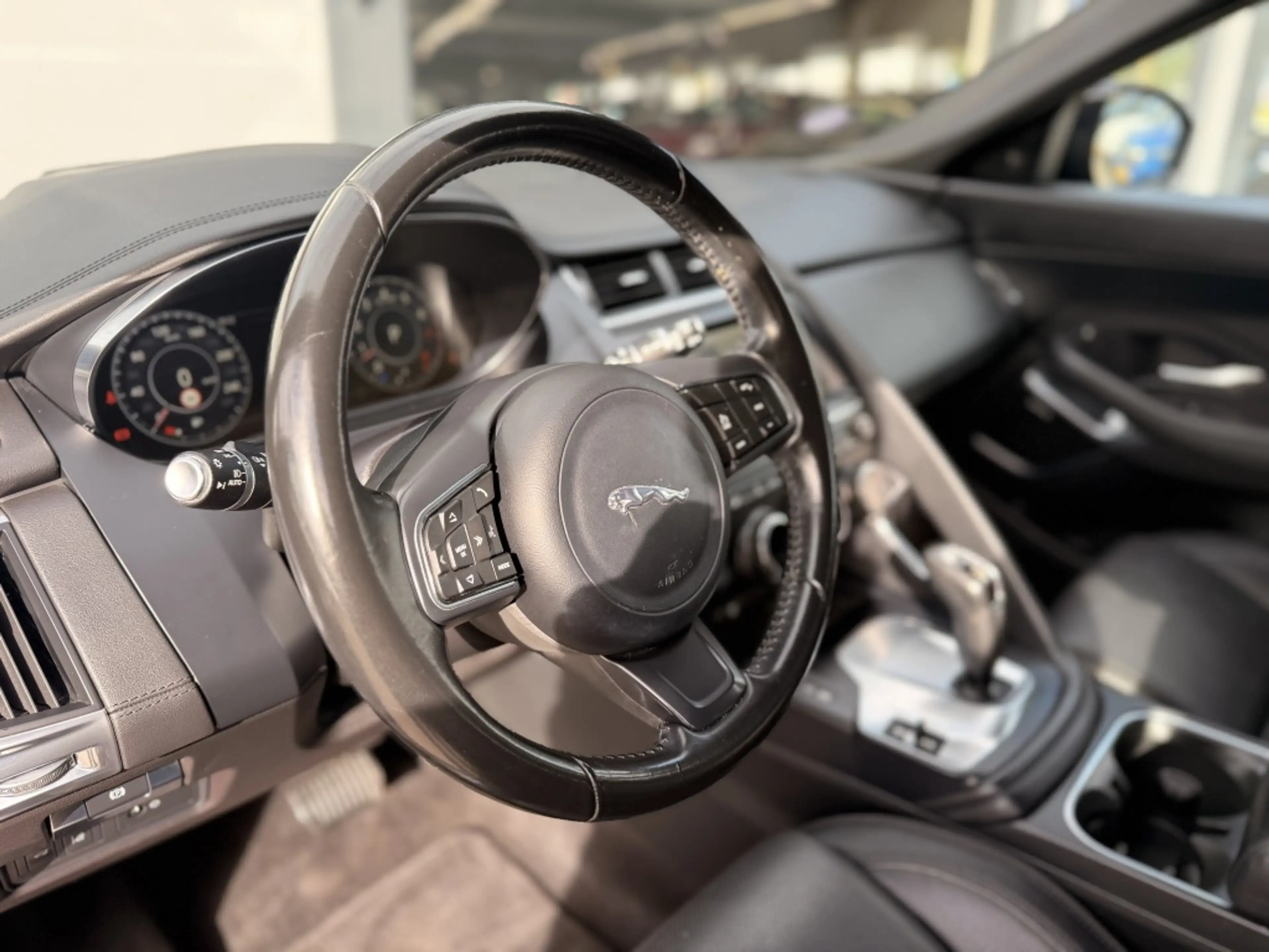 Jaguar E-Pace 2.0 P250 AWD HSE | 249PK | Panoramadak | Camera — photo 6