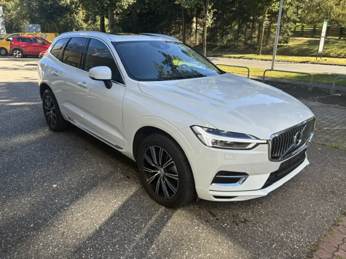Volvo XC60 T6 AWD Recharge PHEV Inscription Geartronic Weiß - 1