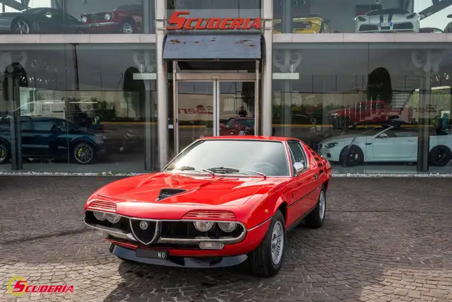 Alfa Romeo Montreal V8