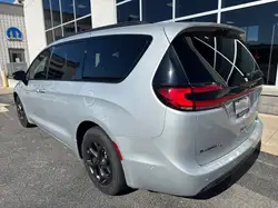 Chrysler Pacifica 2024