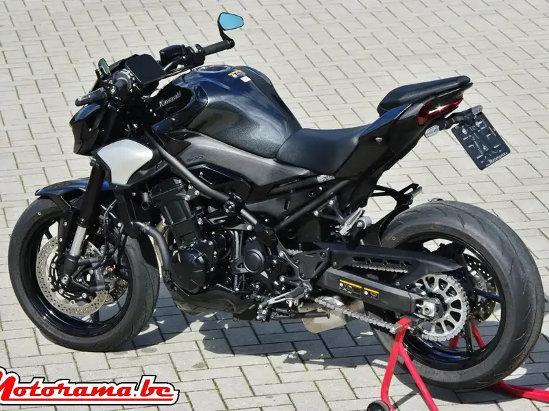 Kawasaki Z 900 - foto 3