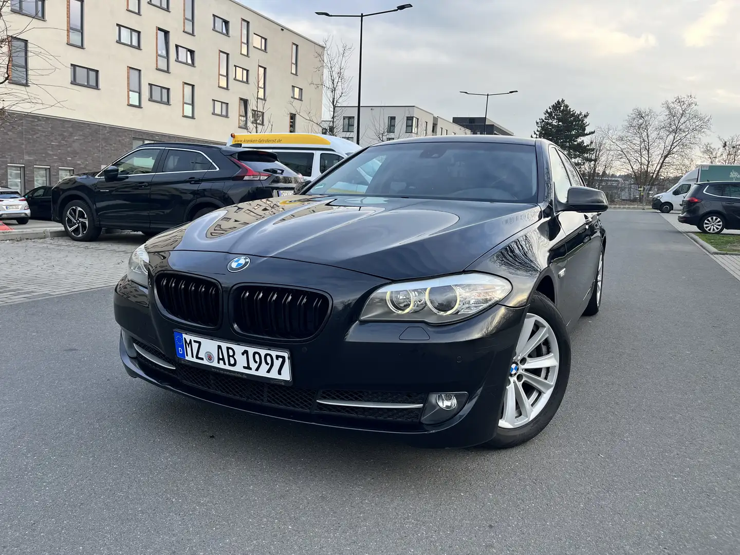 BMW 520 BMW f10 520d*NBT Display*Automatik*TOP - 1