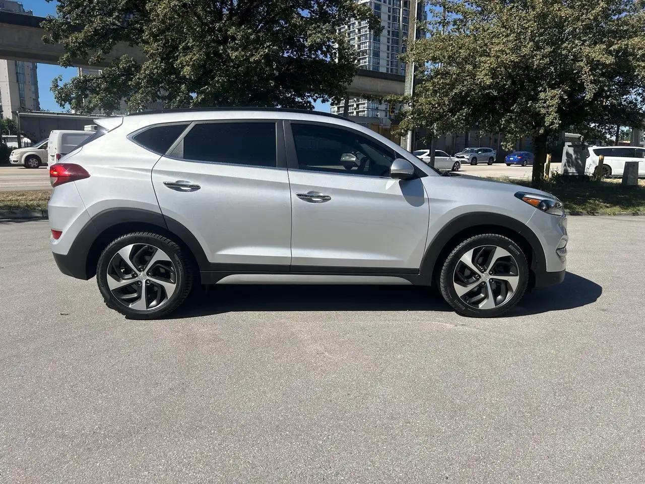 Hyundai TUCSON photo Hyundai TUCSON