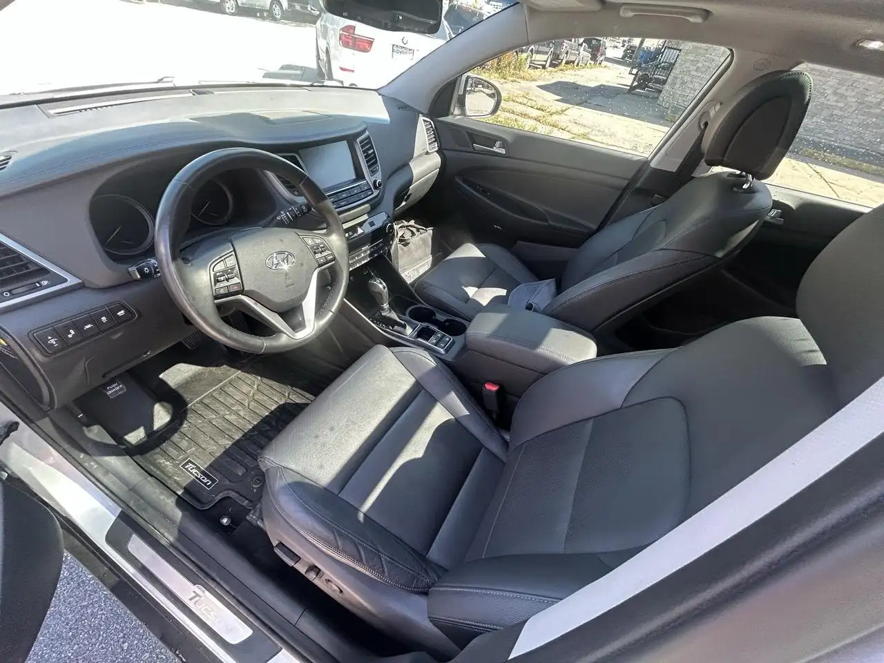 Hyundai TUCSON photo Hyundai TUCSON