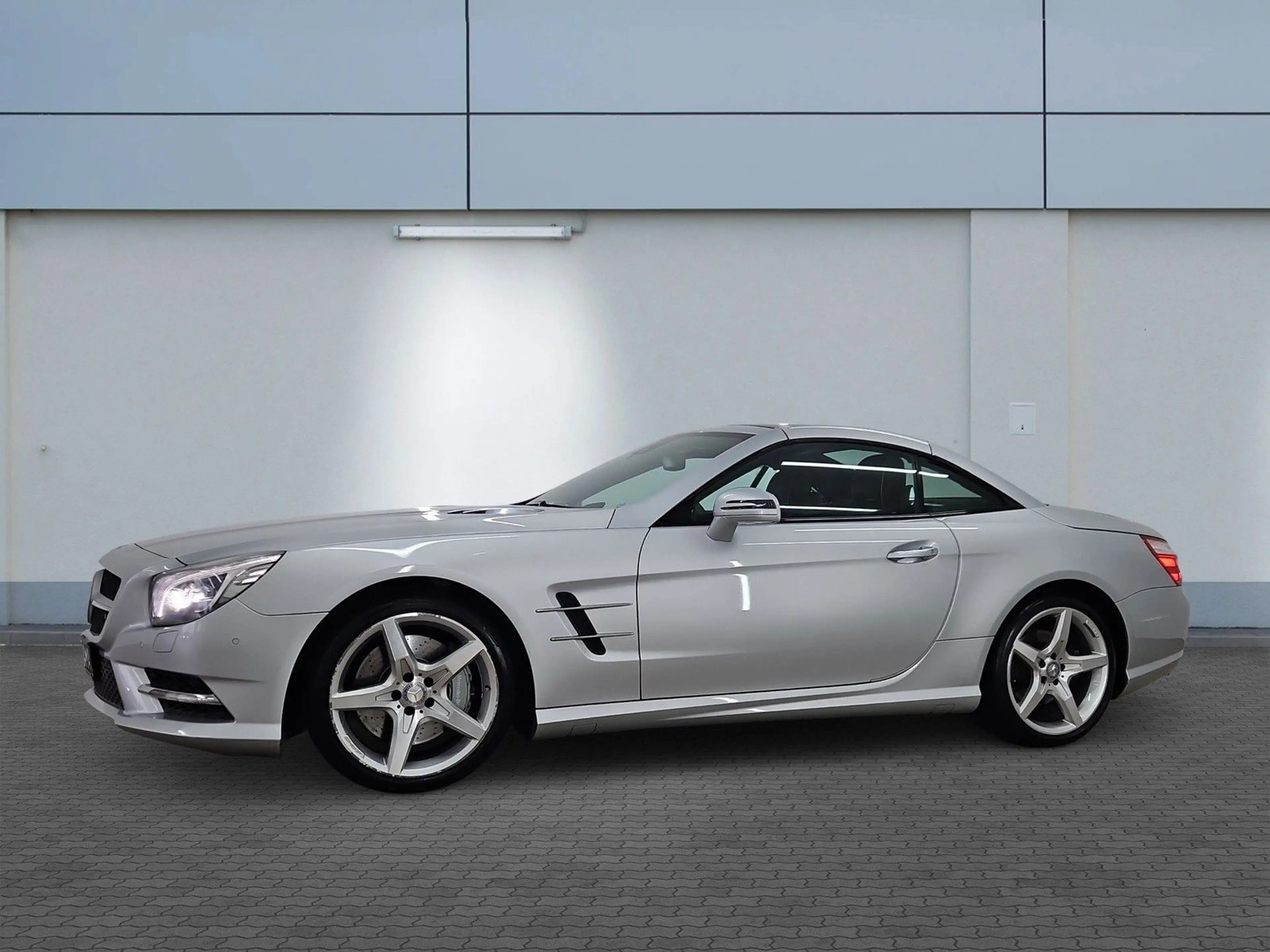Mercedes-Benz SL 500 SL Roadster 500 AMG *ACC*PDC*KAM*PANO*SHZ*NAV — photo 4