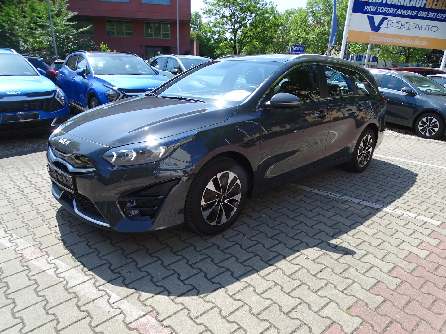 Kia Ceed SW / cee'd SW cee´d Sportswagon 1.6 Plug-in Hybrid Vision Automa Grau - 1